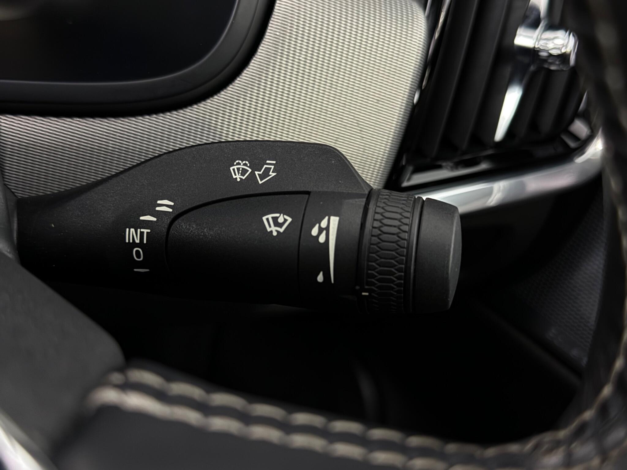 Volvo S90 view 19