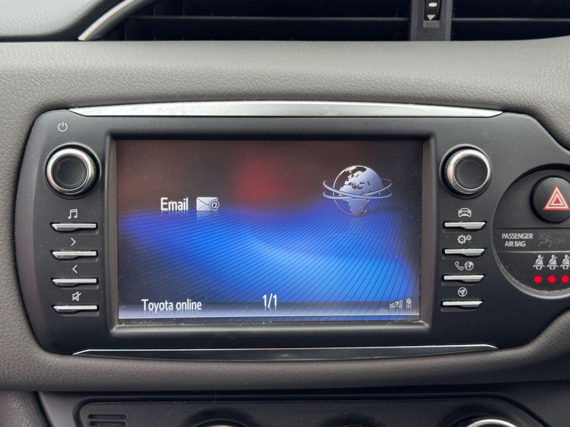 Toyota Yaris view 14