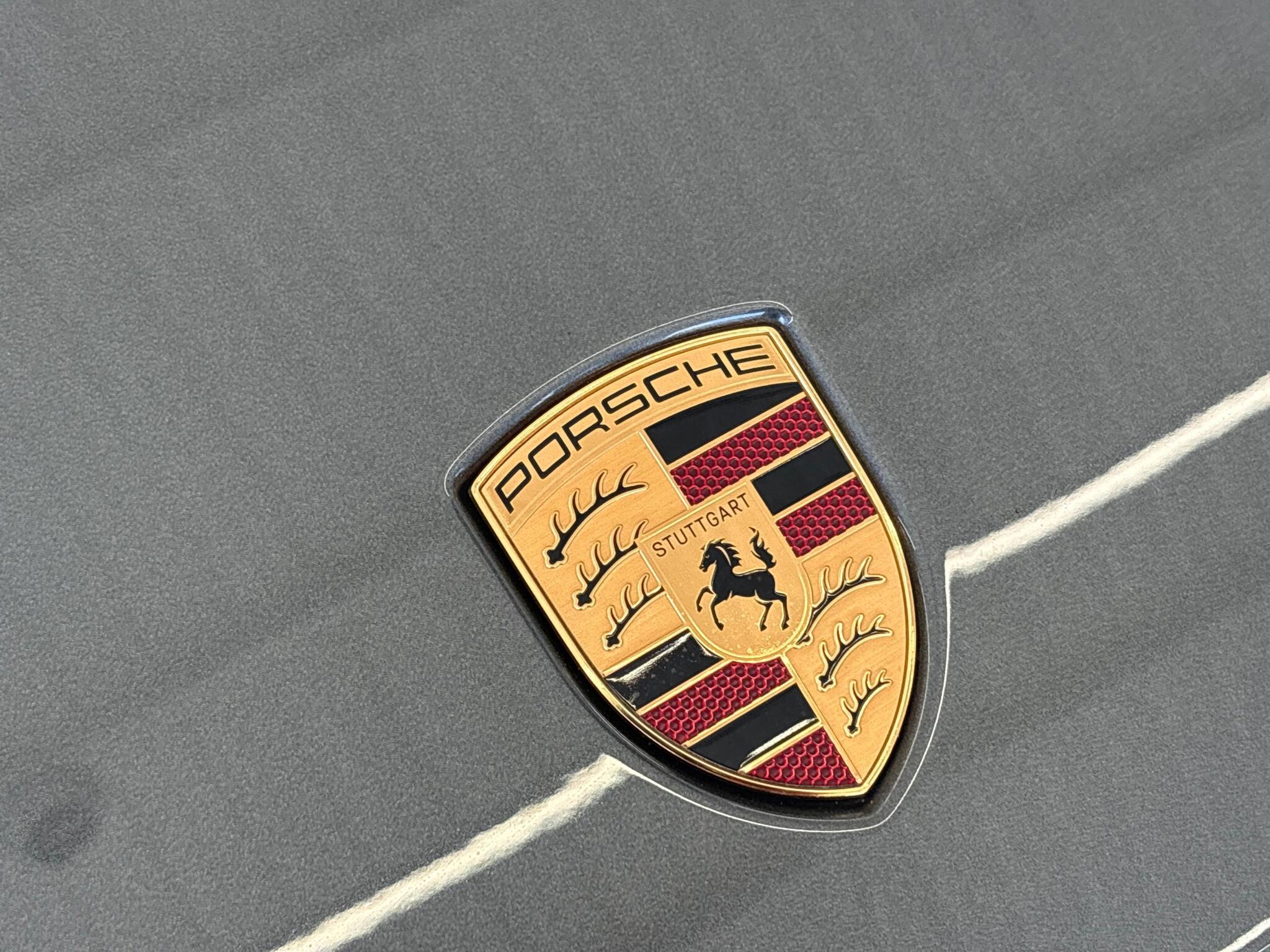 Porsche Cayenne view 36