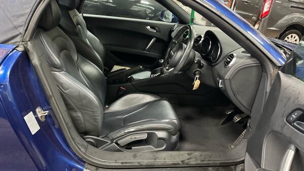 Audi TT view 12