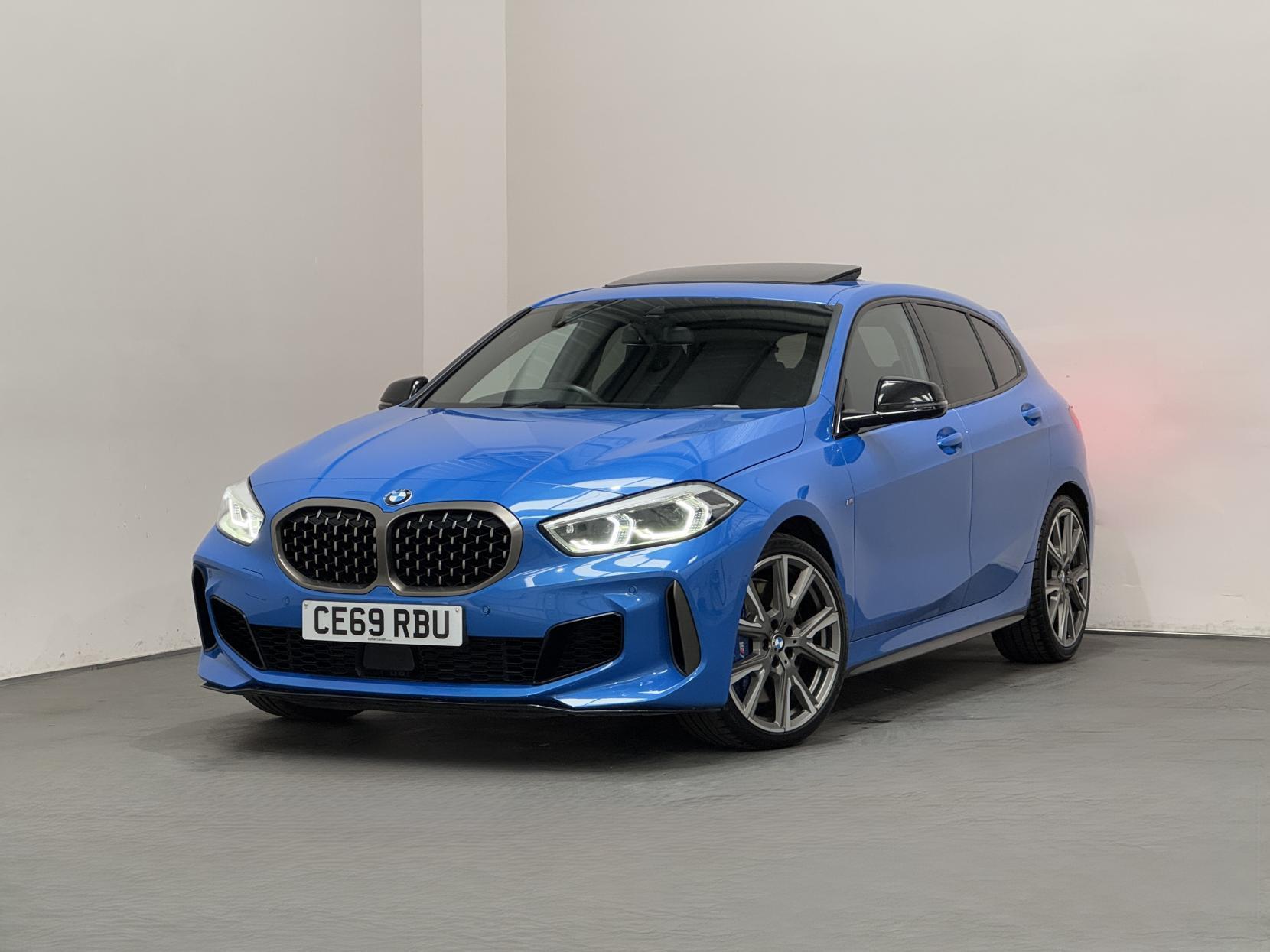 BMW 1 Series view 8