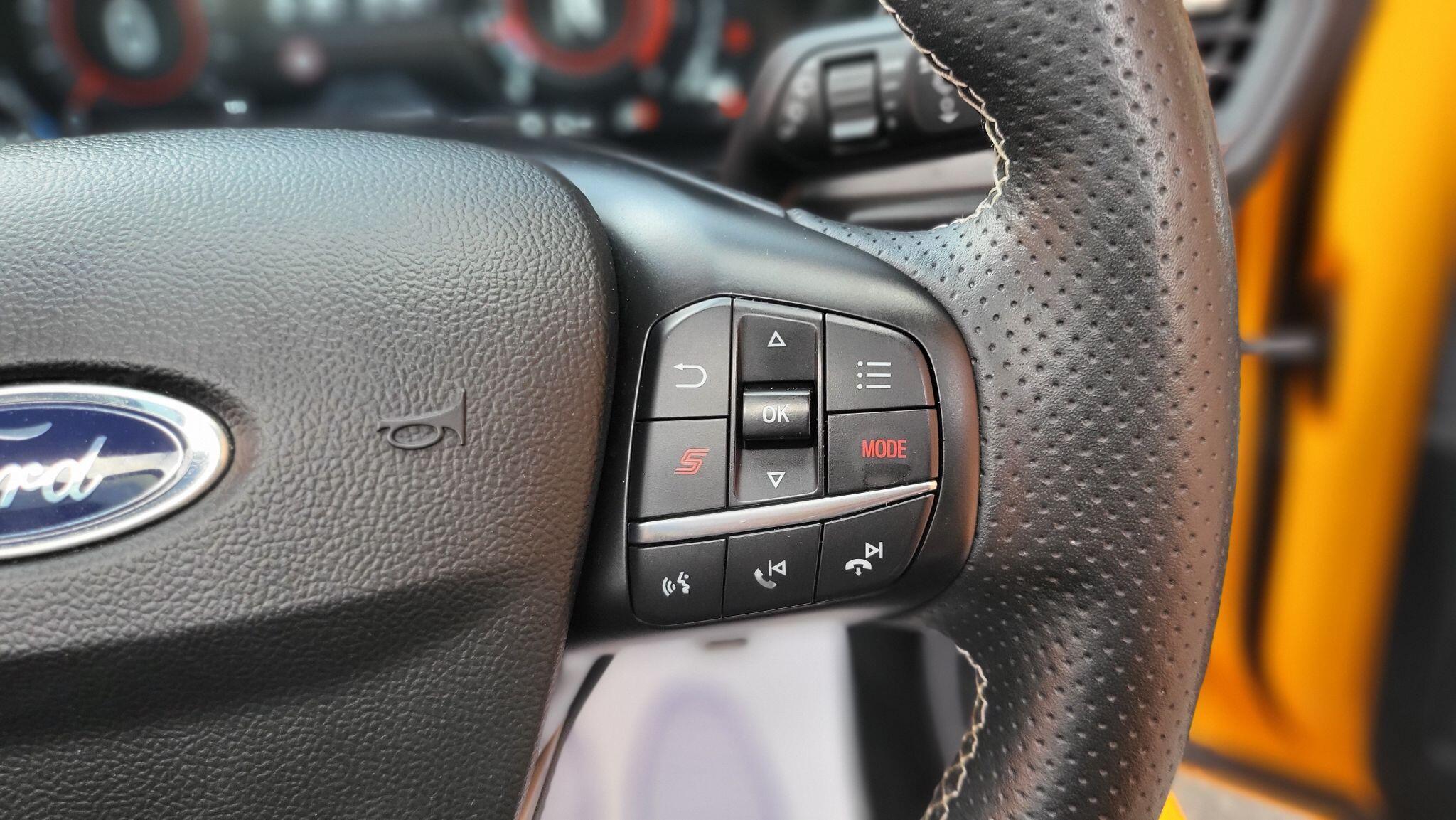 Ford Focus view 27