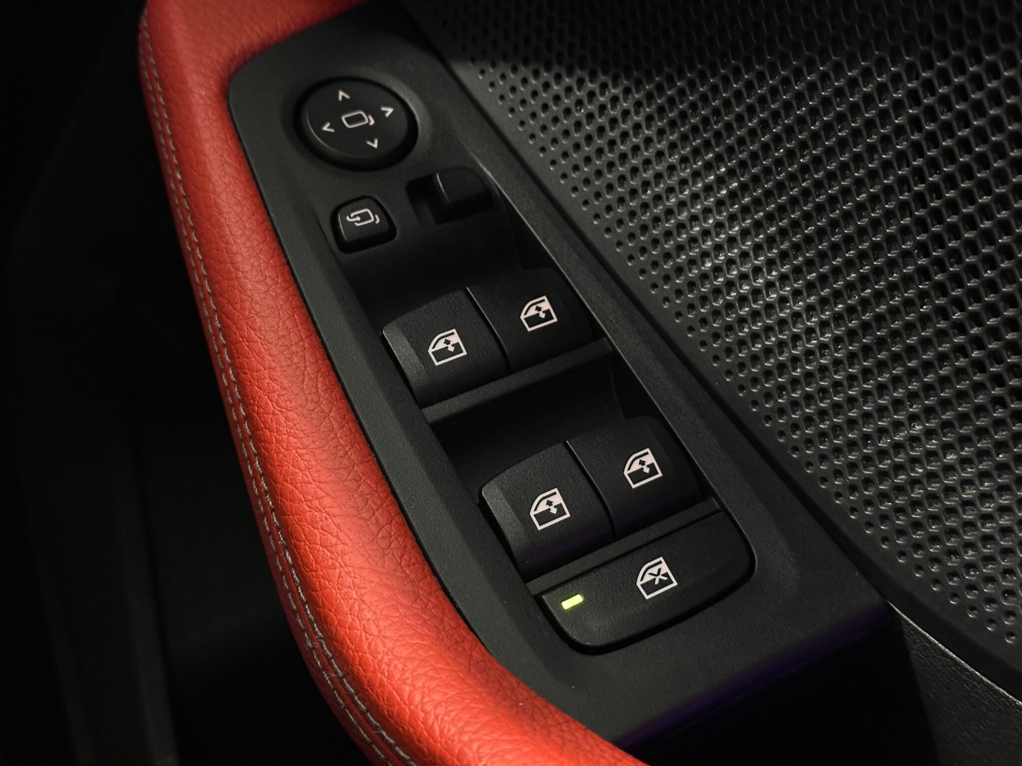 BMW 2 Series view 19