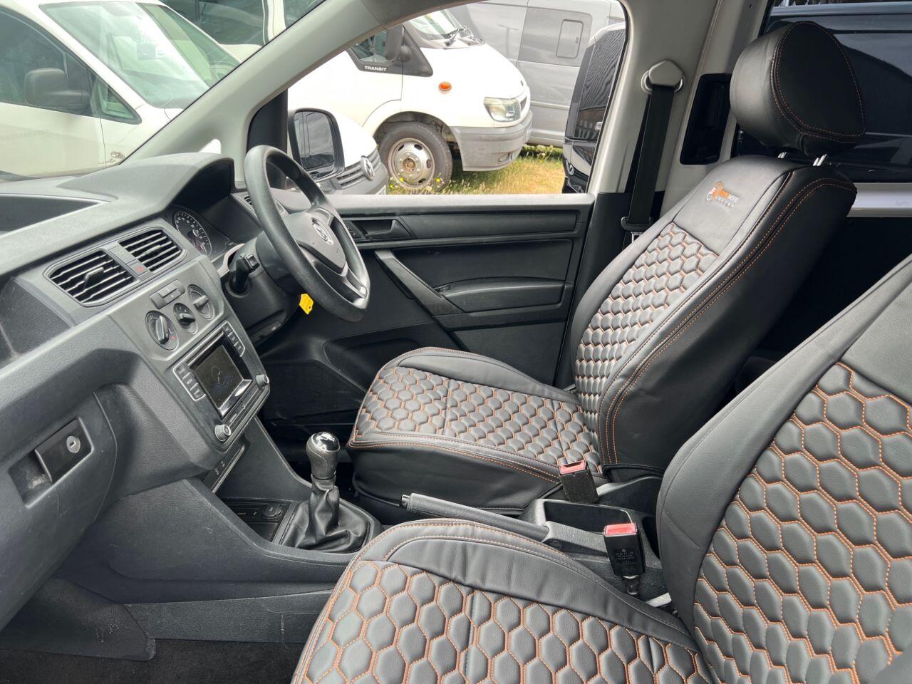 Volkswagen Caddy Maxi Life view 23