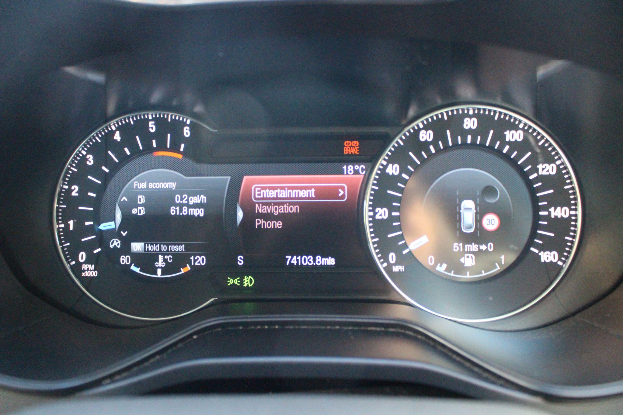 Ford Mondeo view 41
