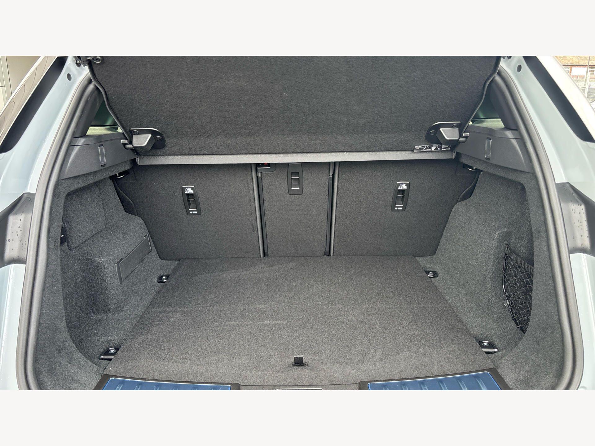 Land Rover Range Rover Evoque view 12