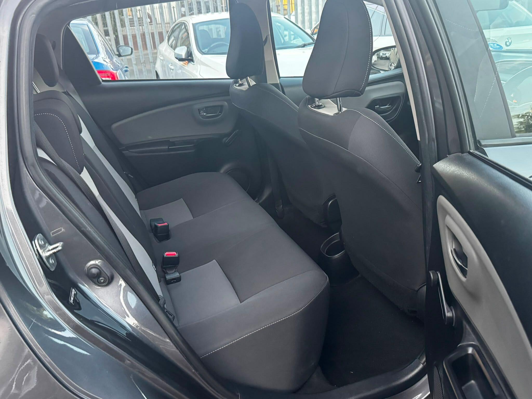 Toyota Yaris view 34