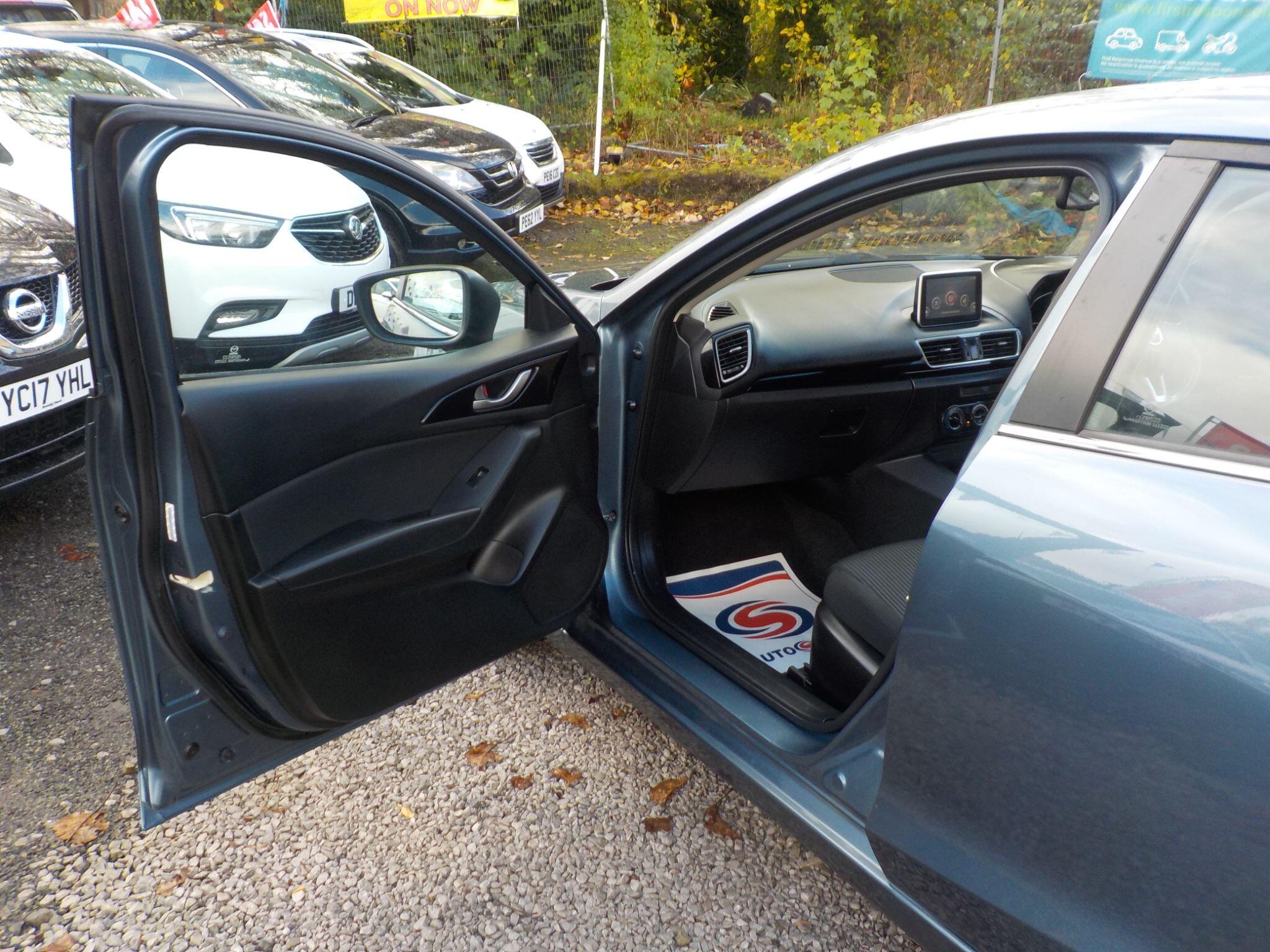 Mazda Mazda3 2.0 SKYACTIV-G SE Nav Euro 5 (s/s) 5dr
