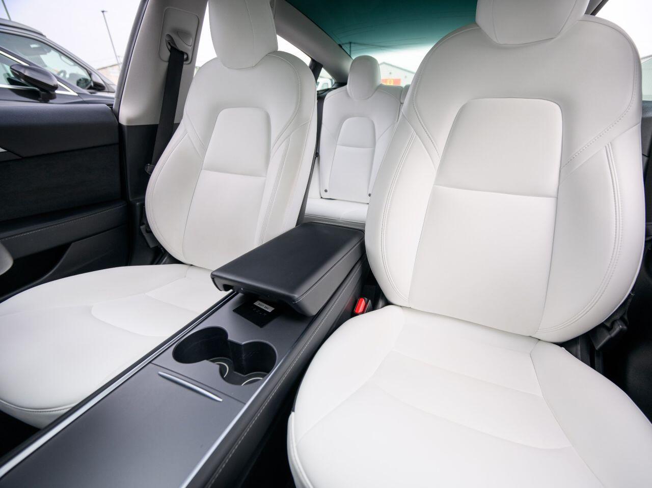 Tesla Model 3 view 17