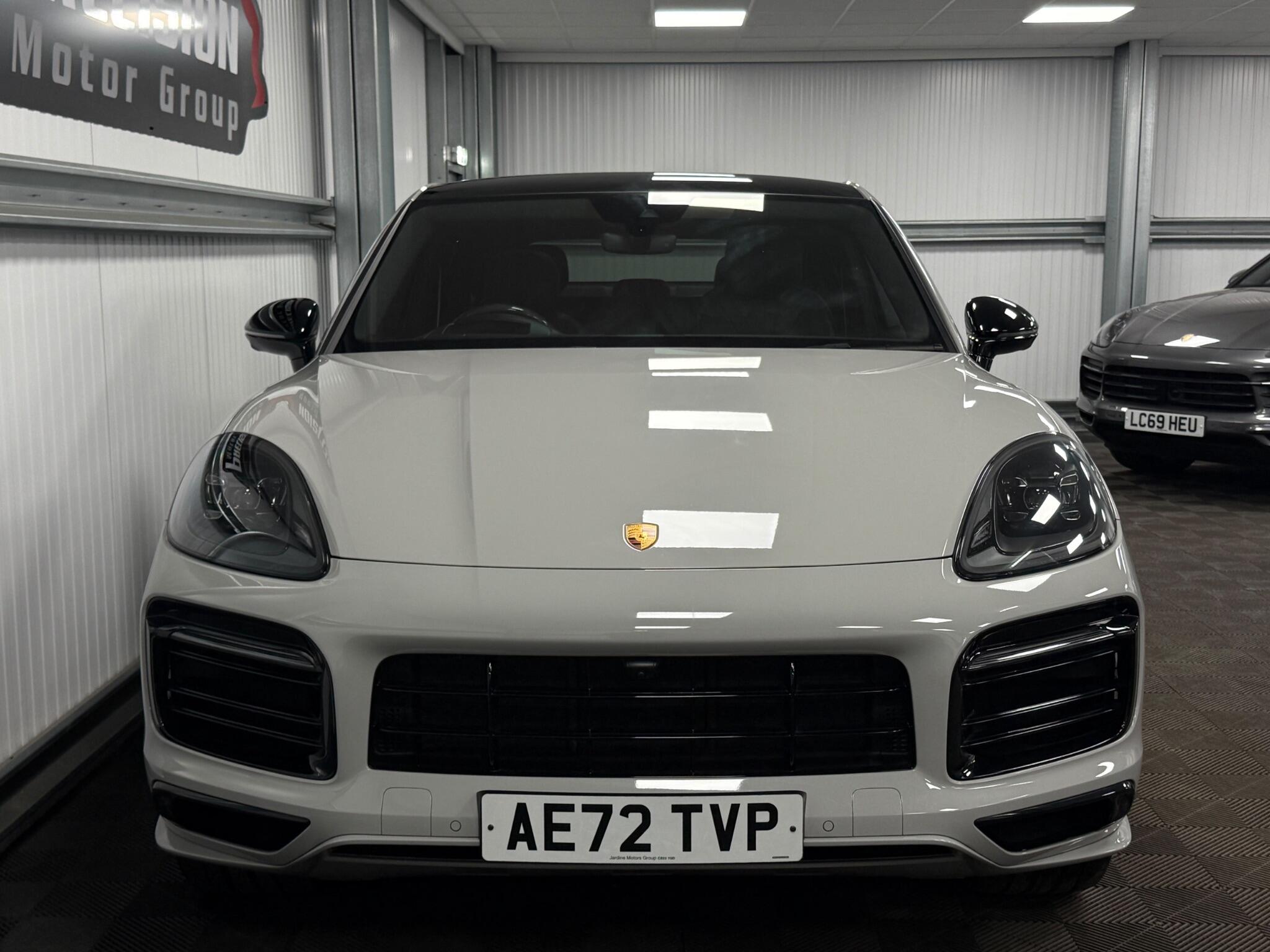Porsche Cayenne view 6