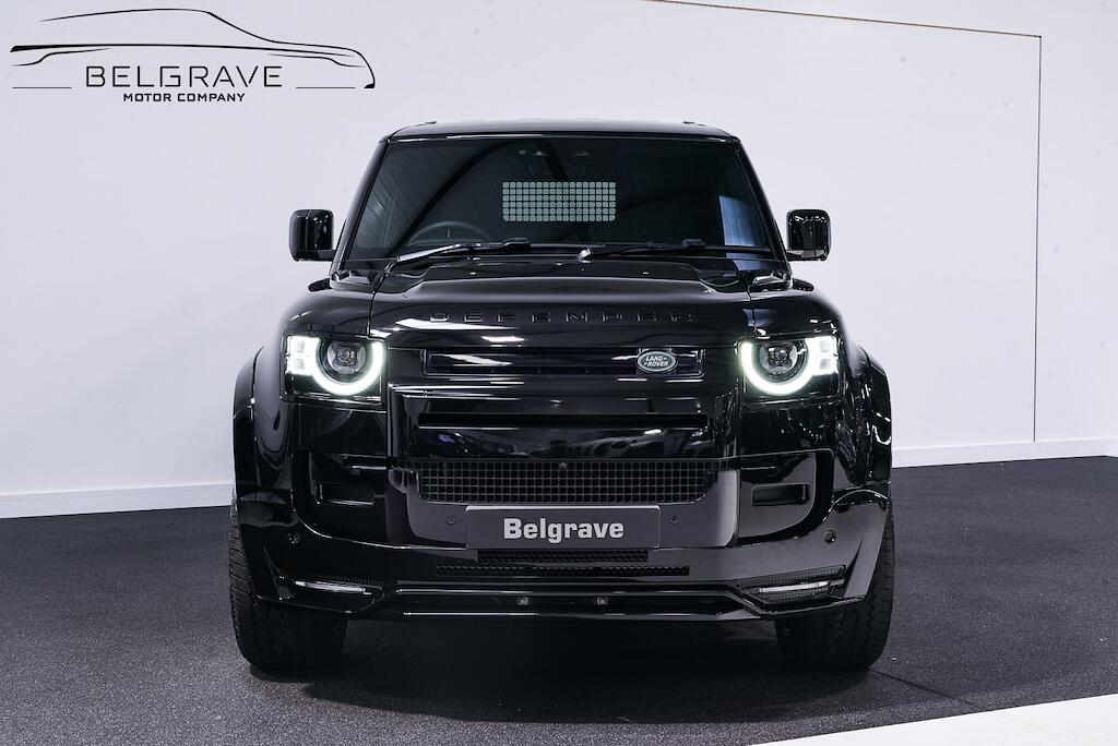 Land Rover Defender view 5