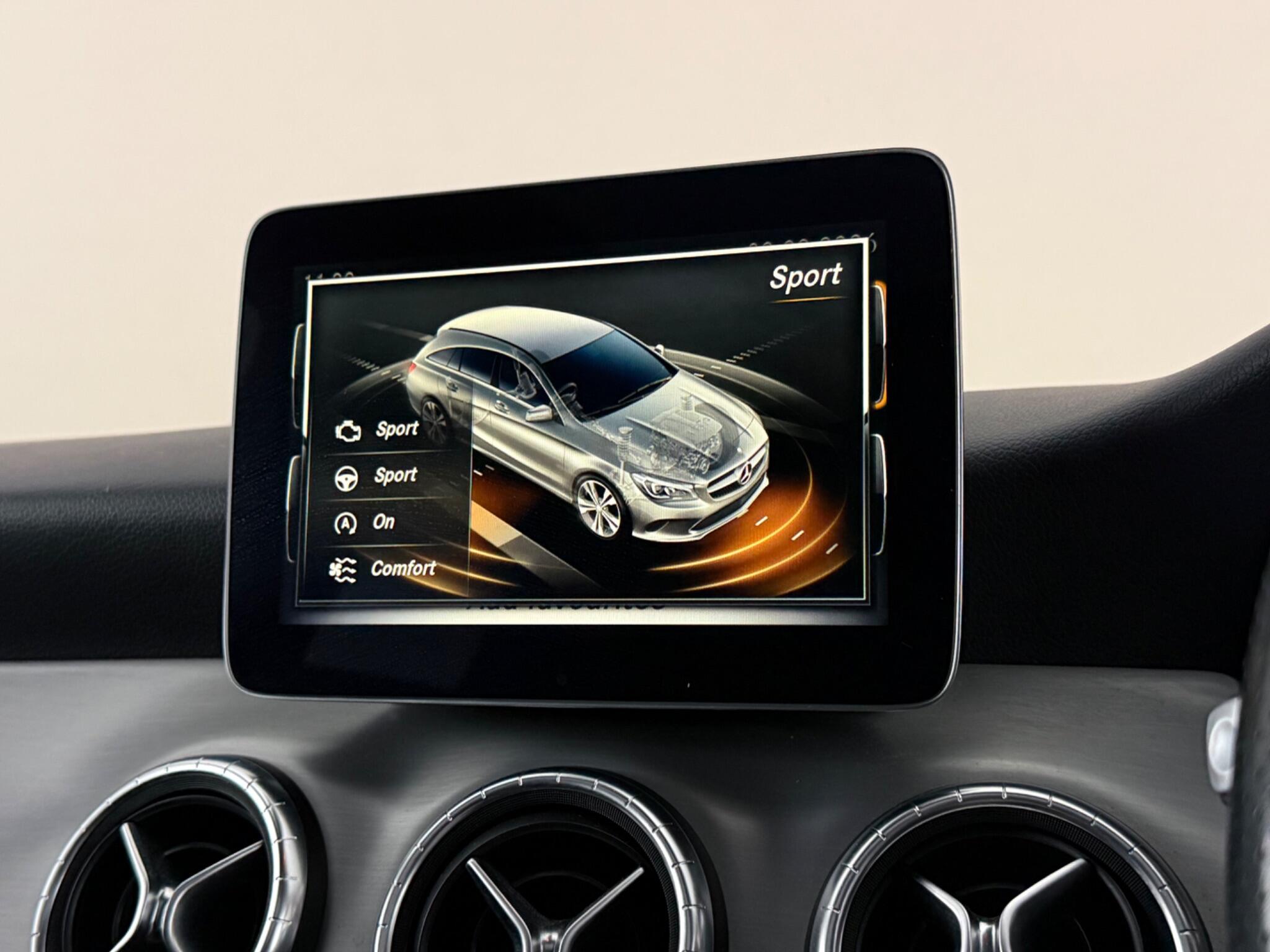 Mercedes-Benz CLA view 29