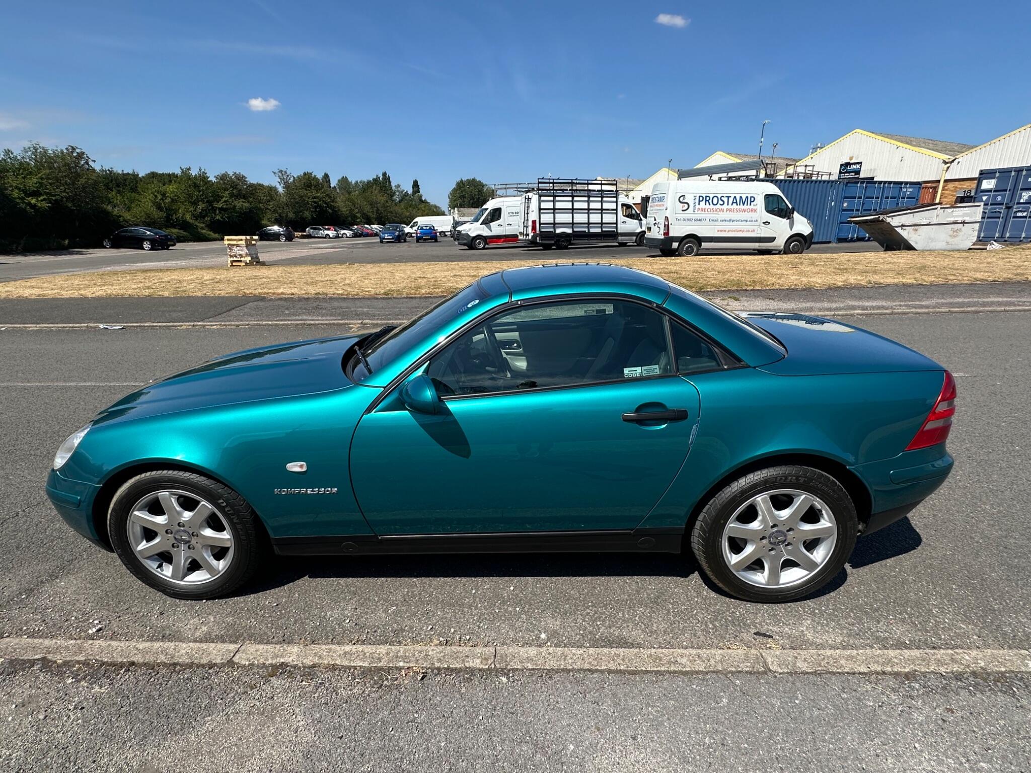 Mercedes-Benz SLK view 12