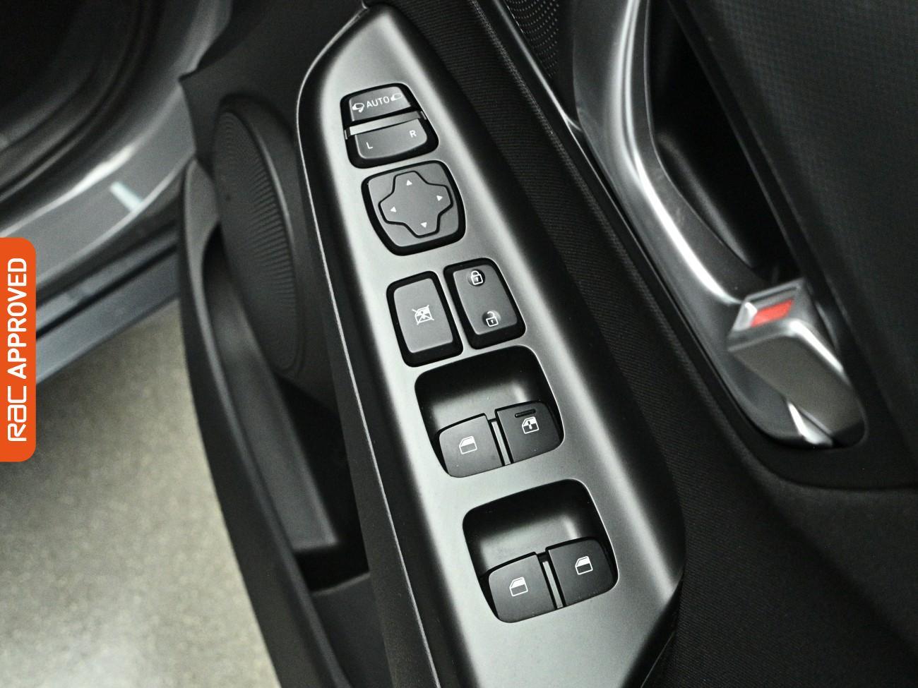 Hyundai Kona view 27