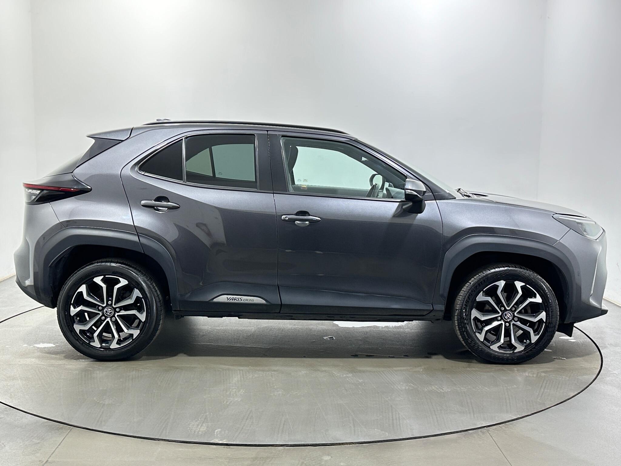 Toyota Yaris Cross view 9