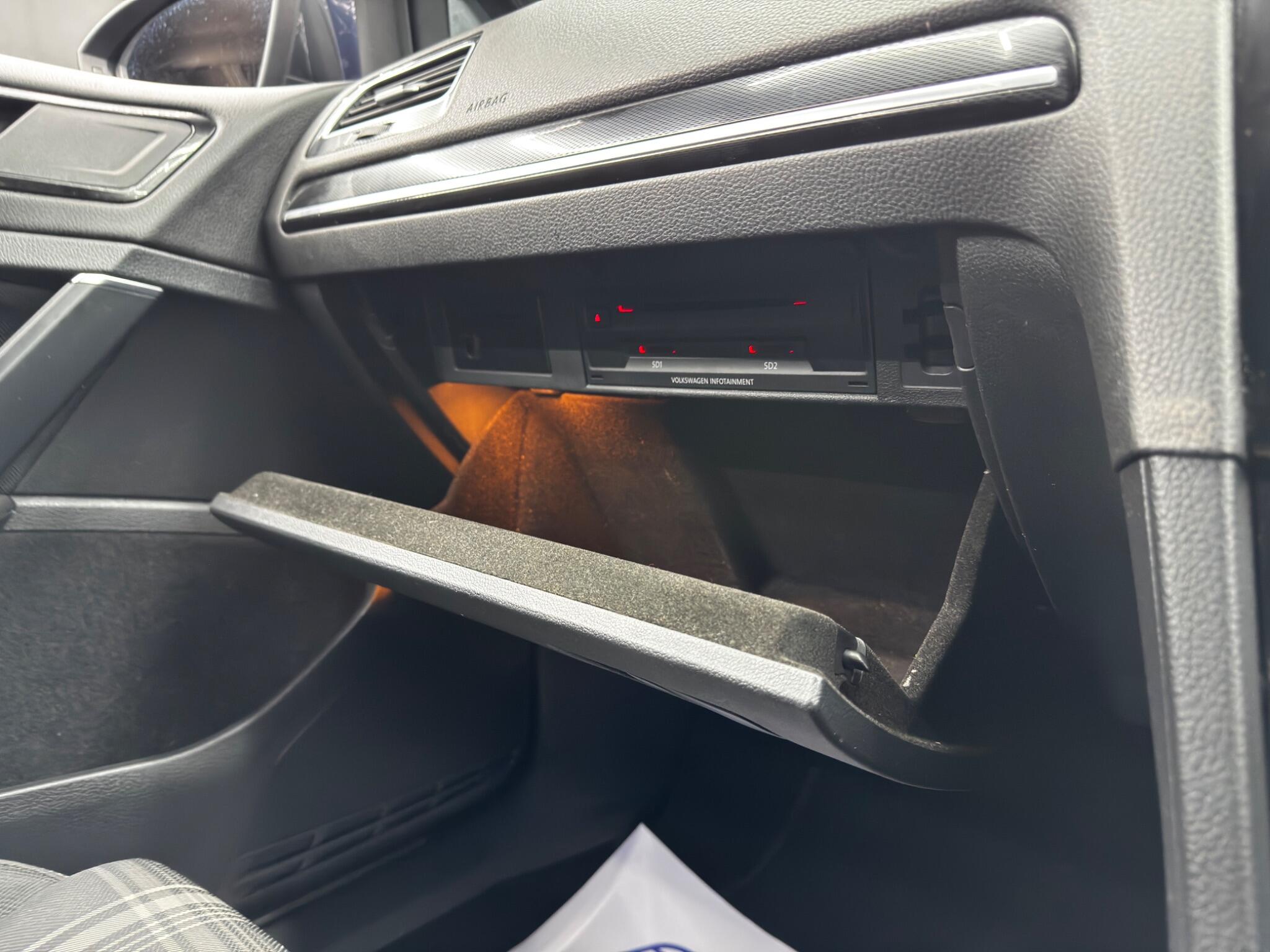 Volkswagen Golf view 35