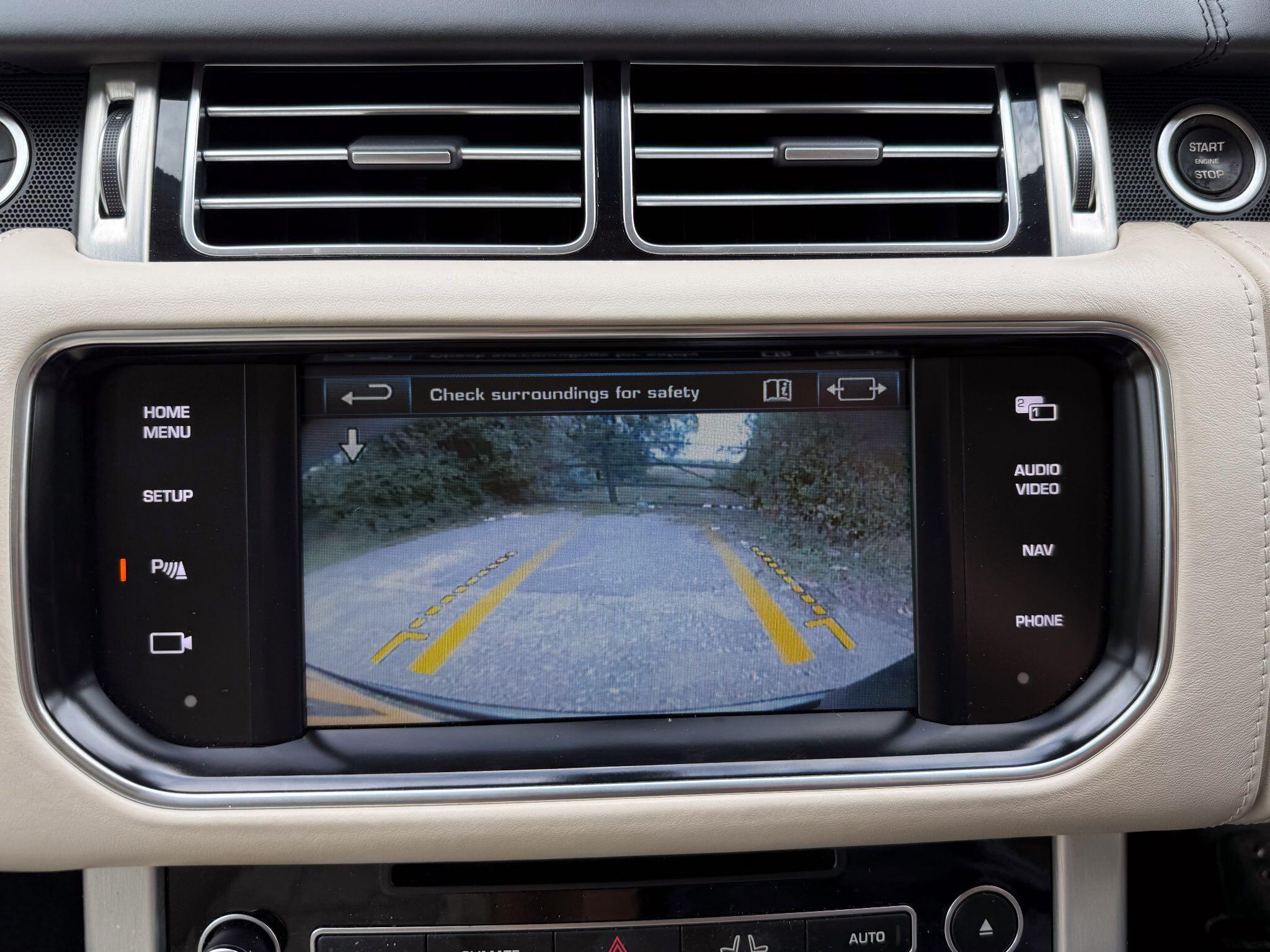 Land Rover Range Rover view 28