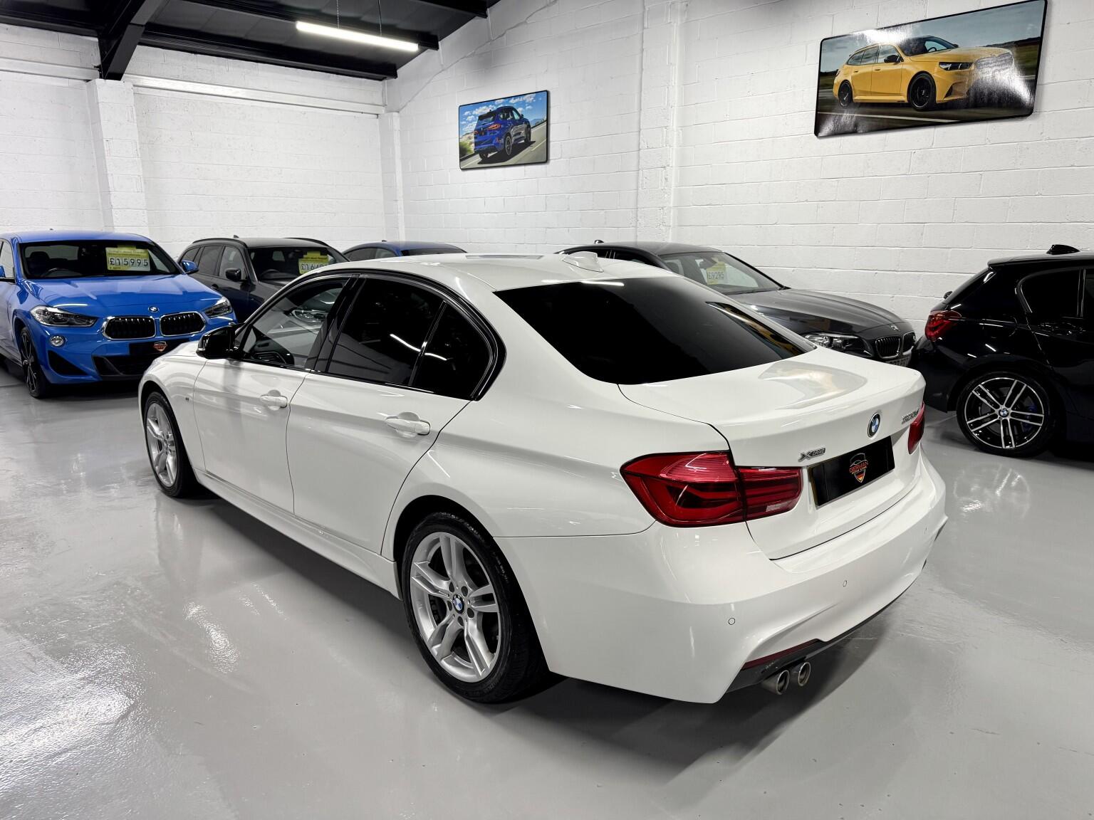 BMW 3 Series view 22