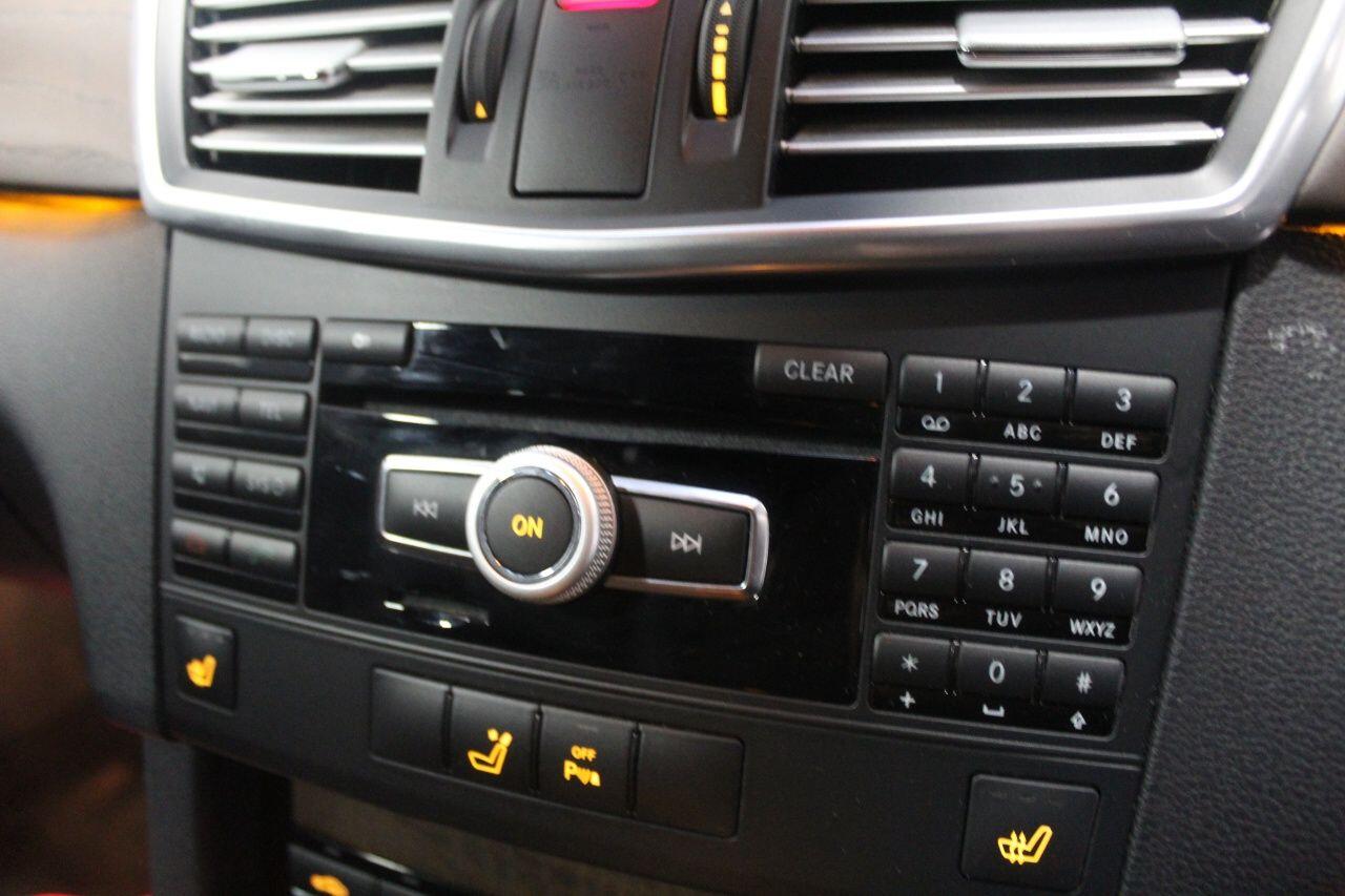 Mercedes-Benz E-Class view 40