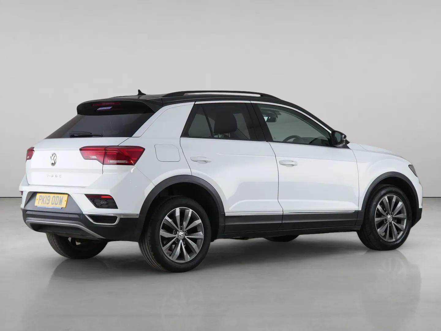 Volkswagen T-Roc view 8