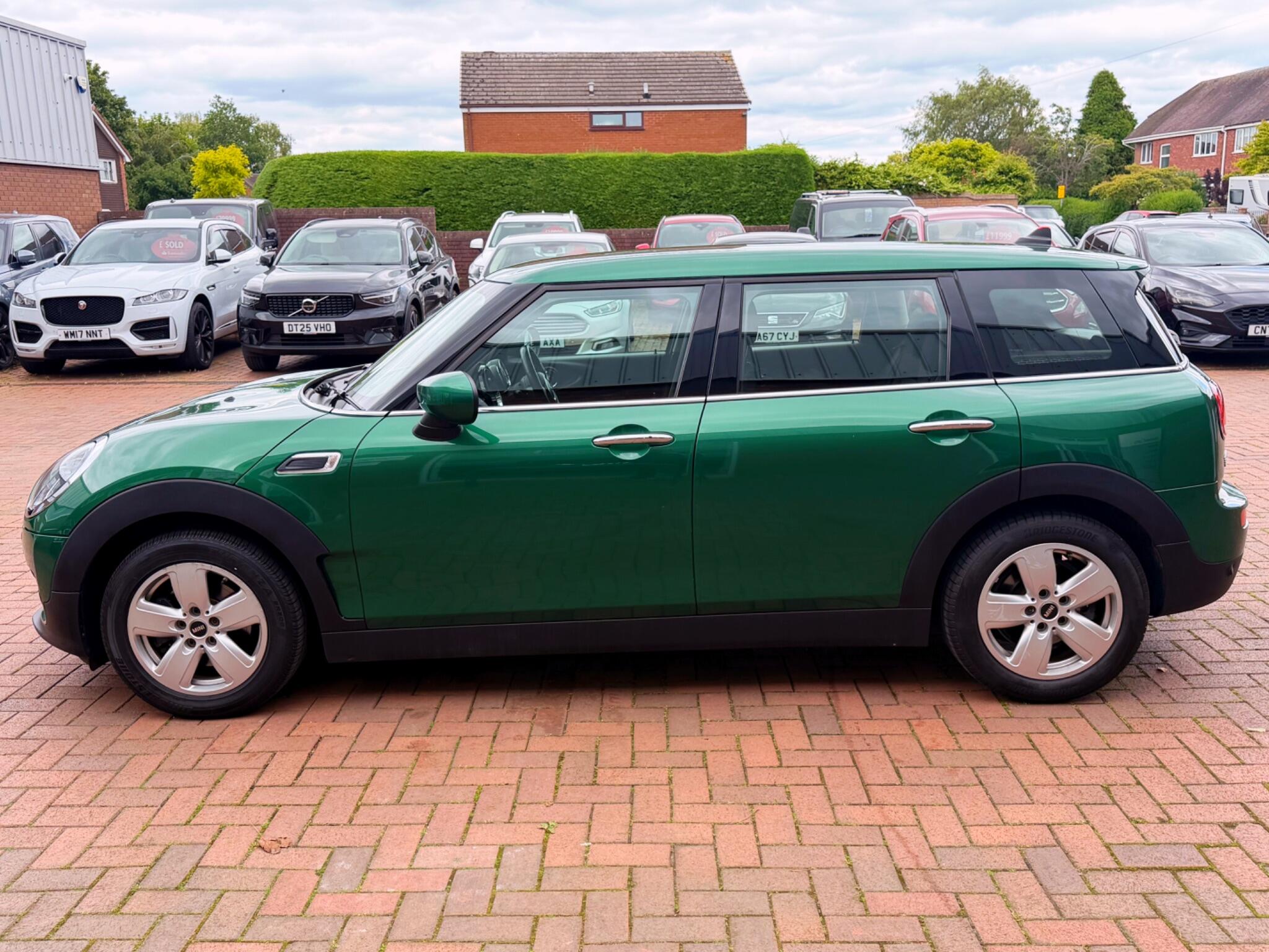 Mini Clubman view 30