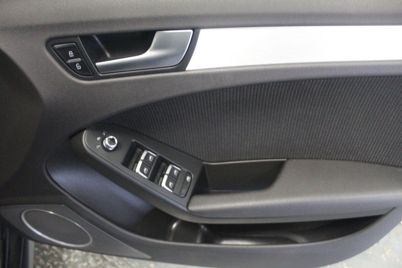 Audi A4 view 52