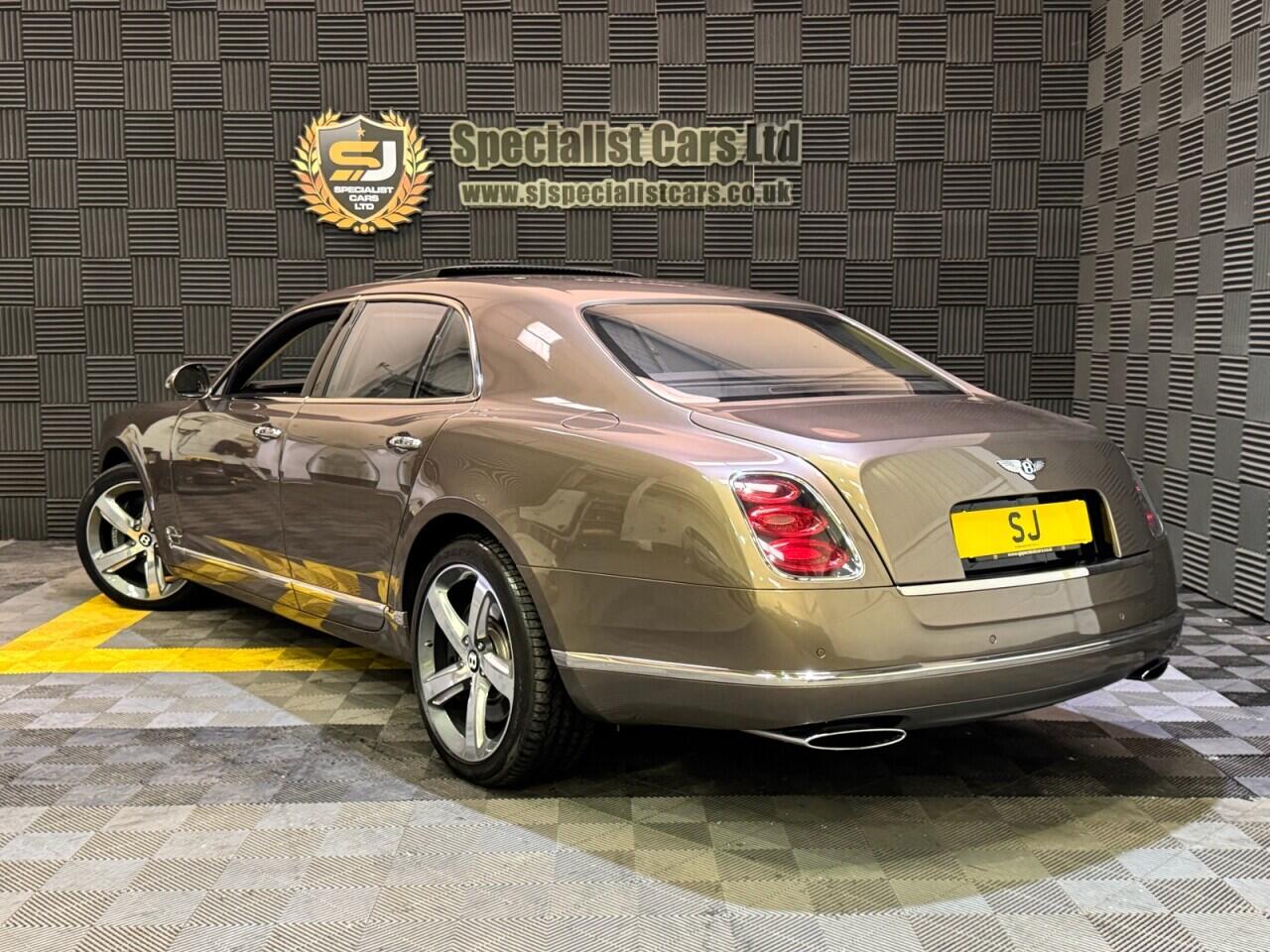 Bentley Mulsanne view 3
