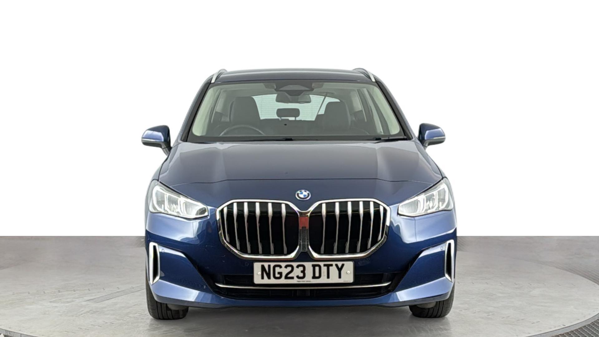 BMW 2 Series Active Tourer view 8