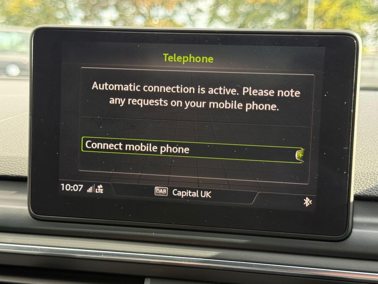 Audi A4 view 16
