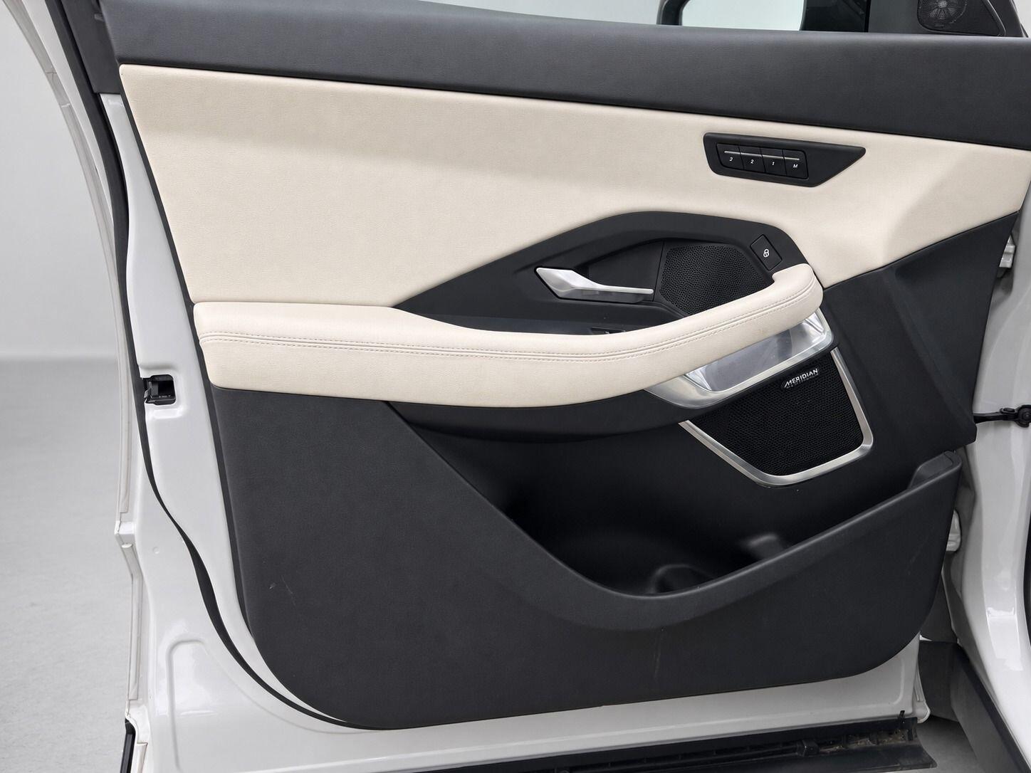 Jaguar E-Pace view 37