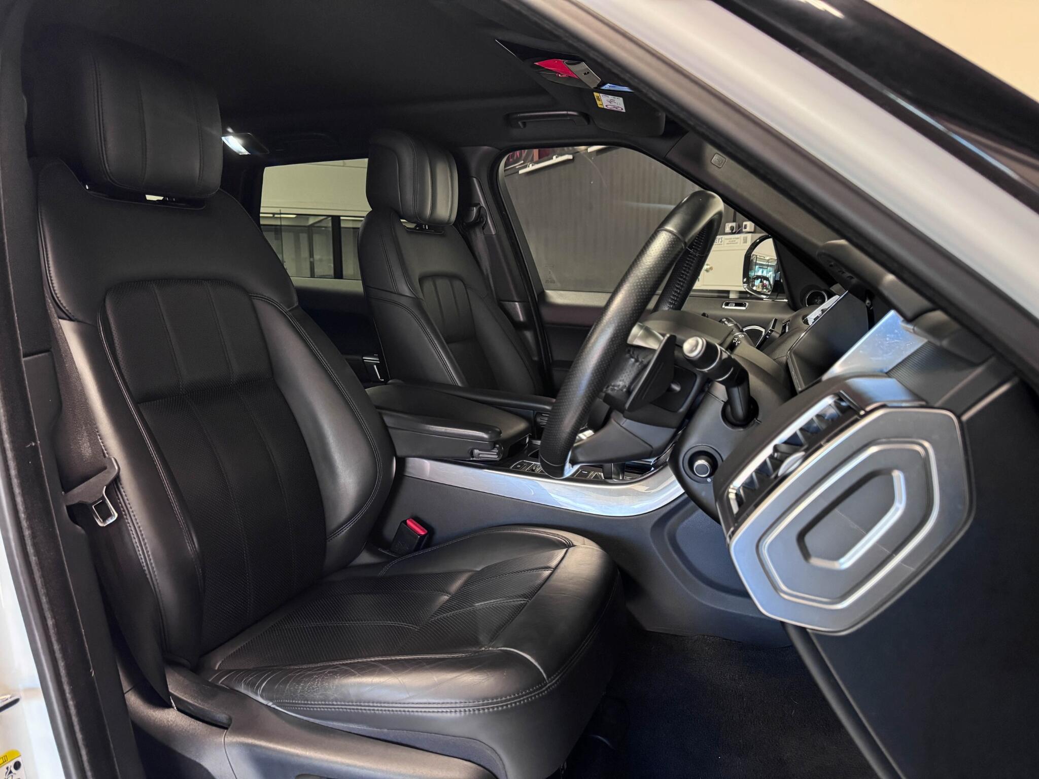 Land Rover Range Rover Sport view 27