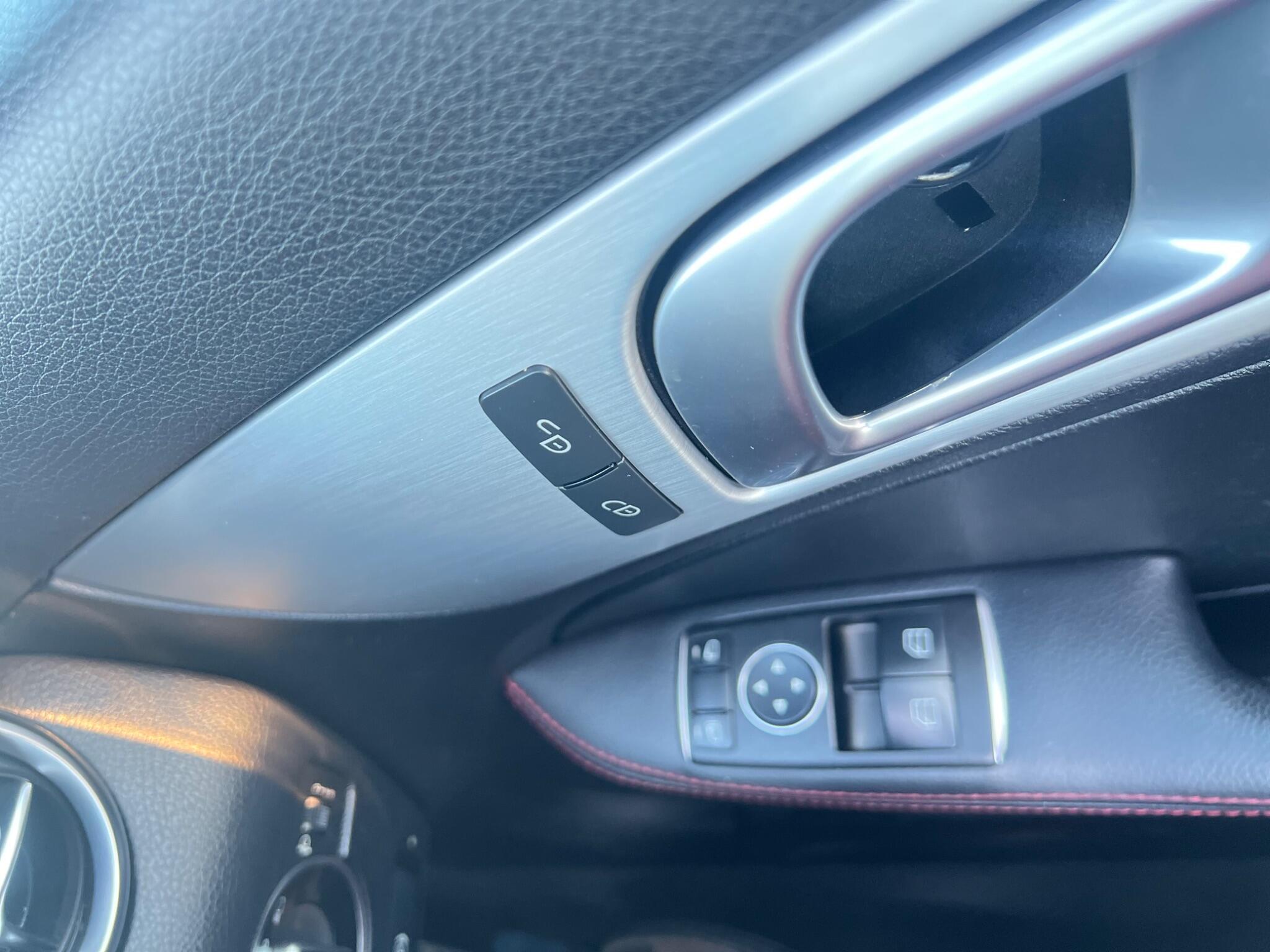 Mercedes-Benz SLK view 19