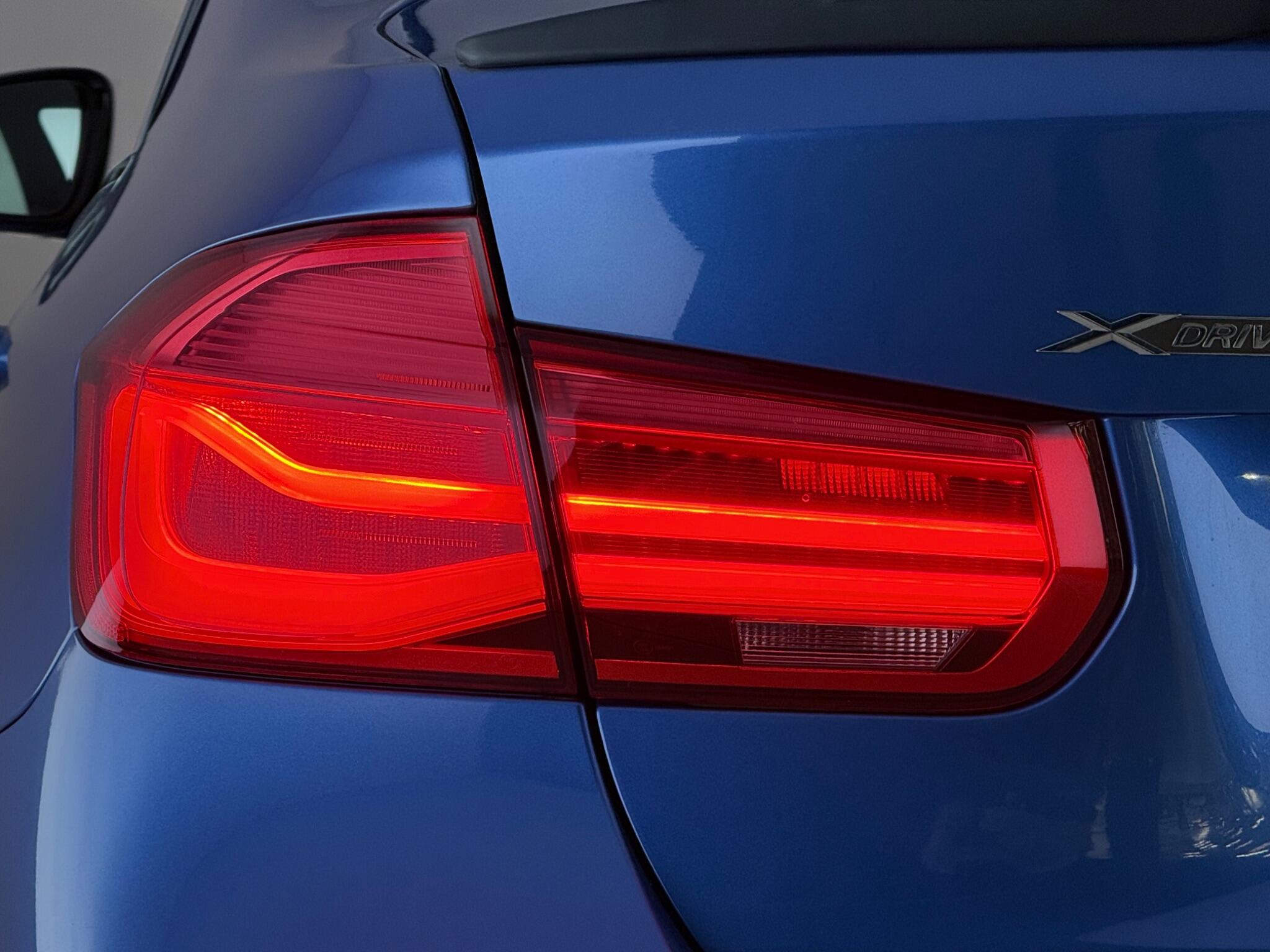 BMW 3 Series view 11