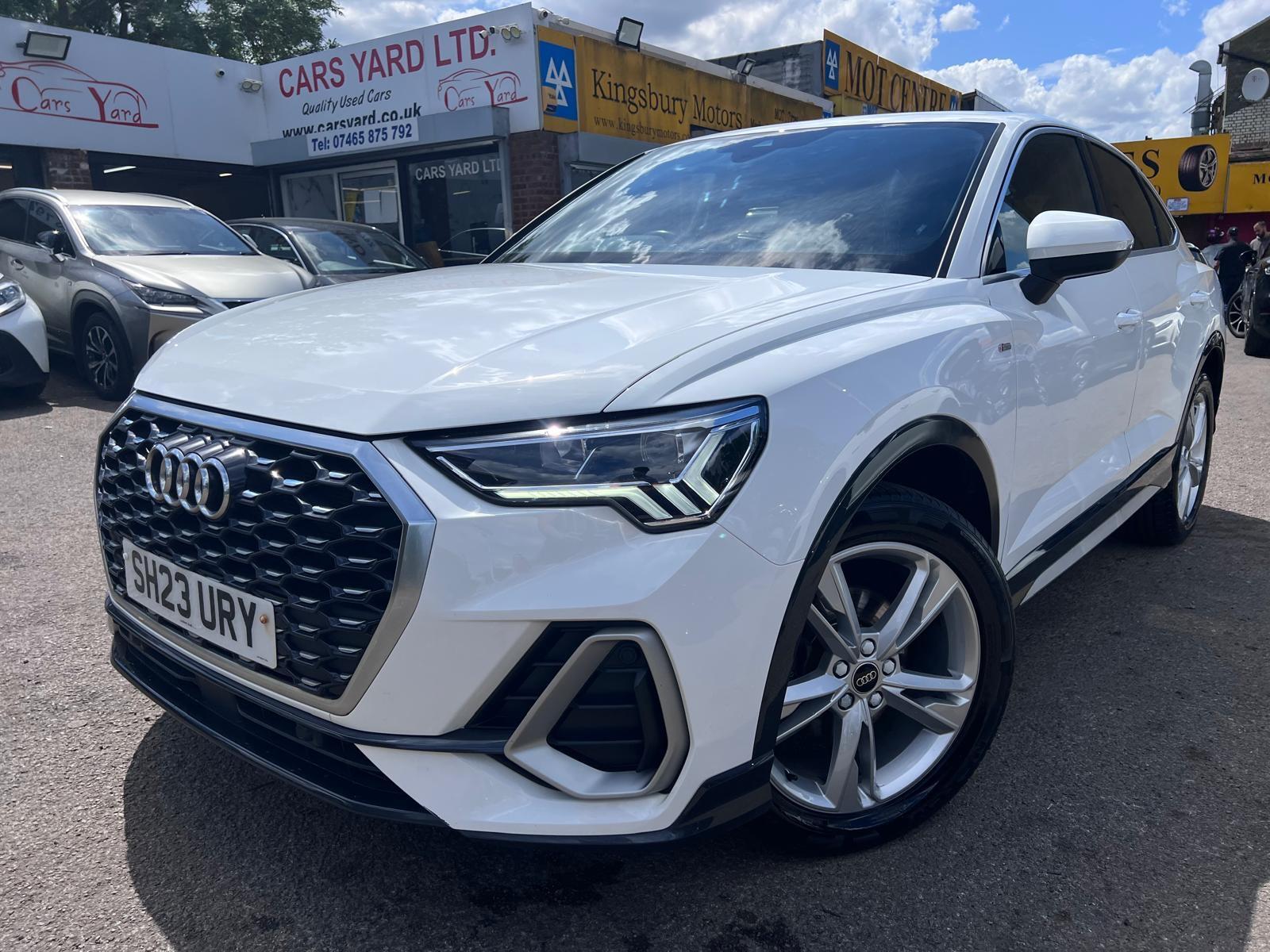 Audi Q3 view 7