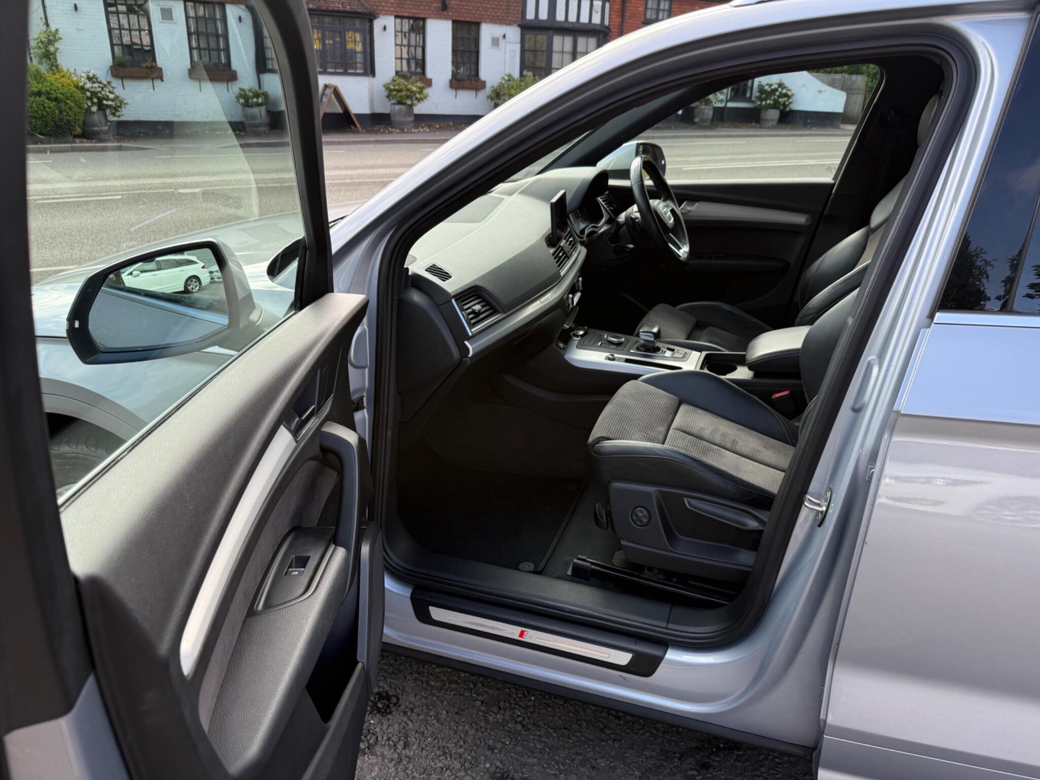 Audi Q5 view 55