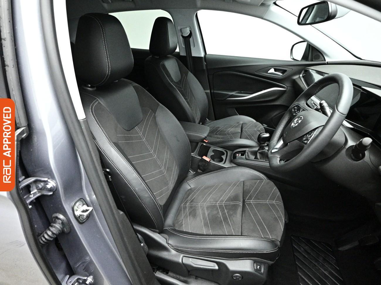 Vauxhall Grandland view 12