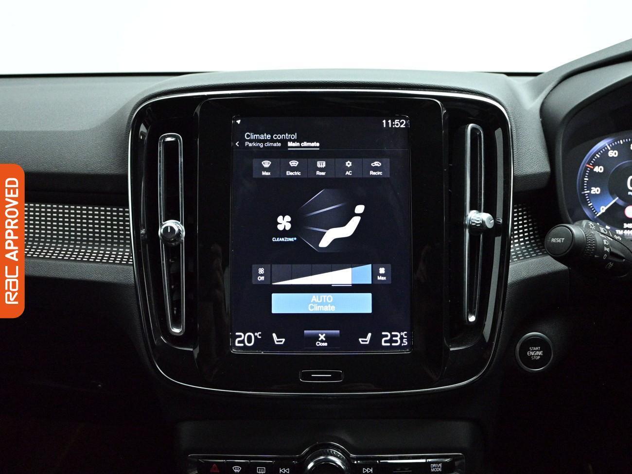 Volvo XC40 view 16