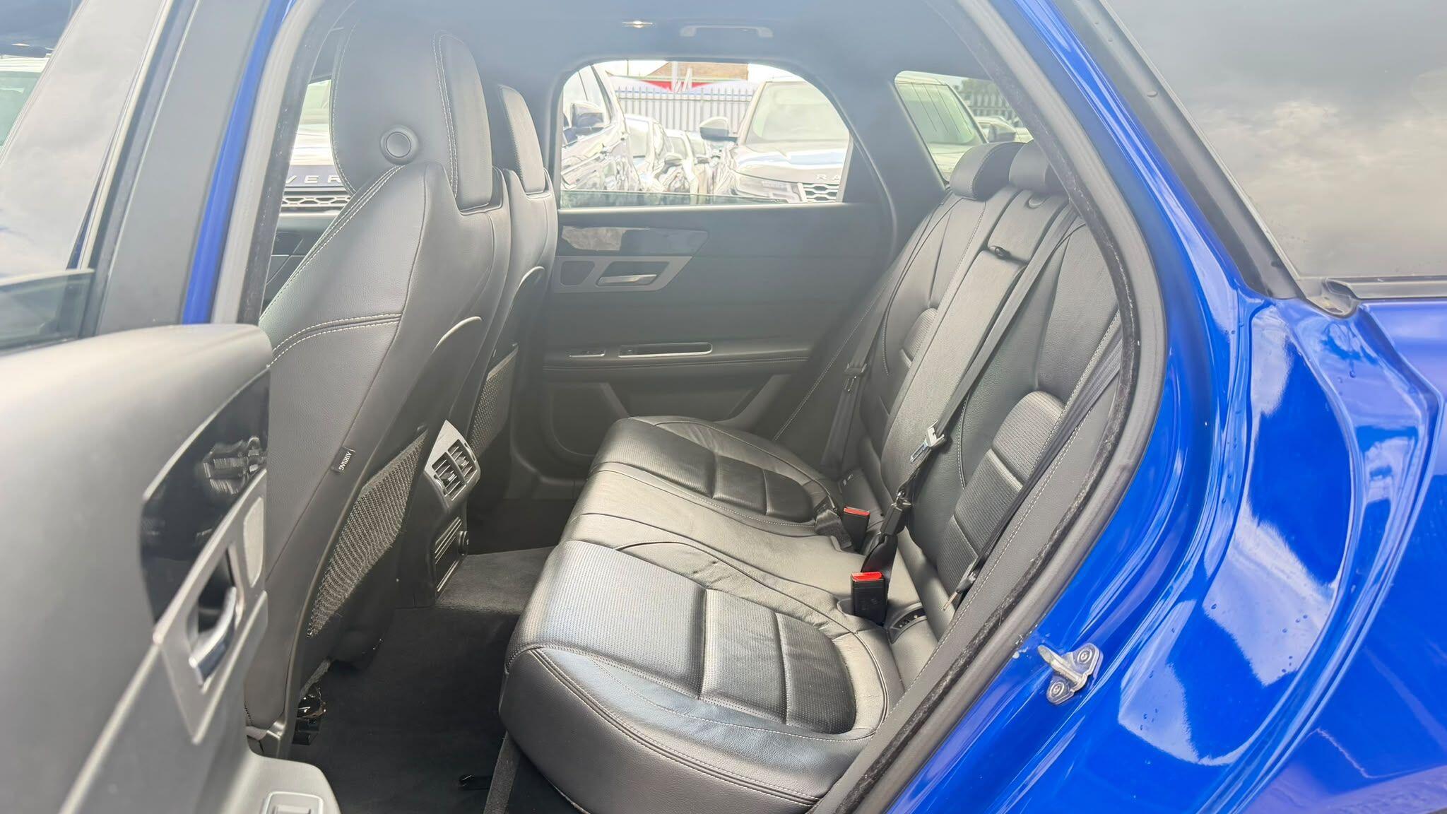 Jaguar XF view 15