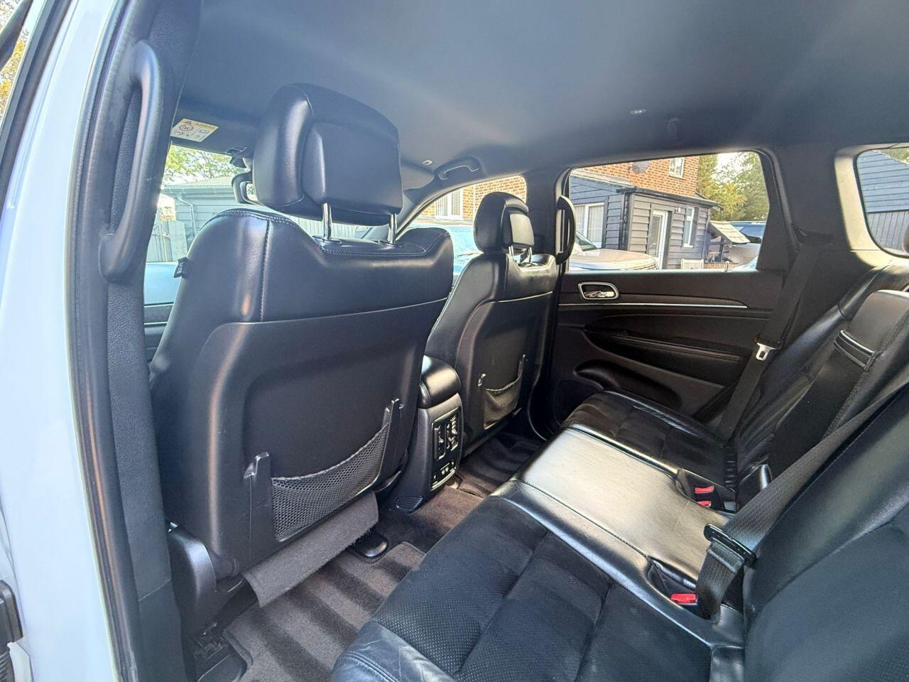 Jeep Grand Cherokee view 40