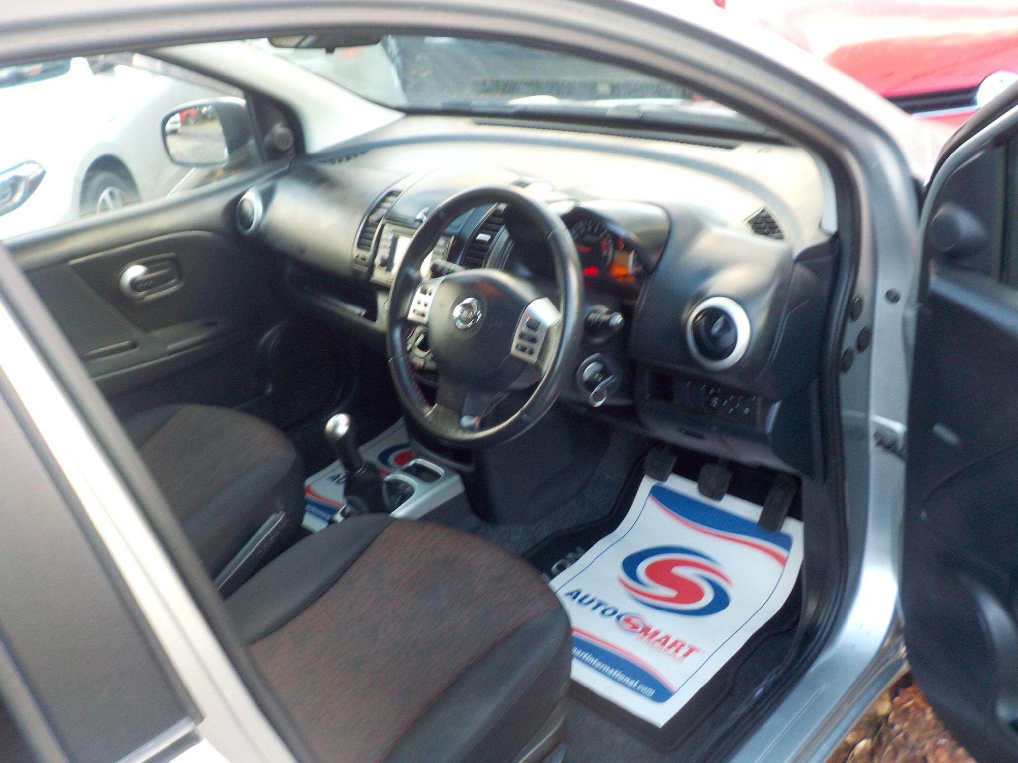 Nissan Note 1.4 16V n-tec Euro 4 5dr