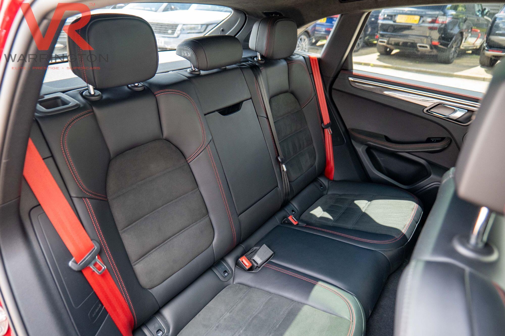 Porsche Macan view 46