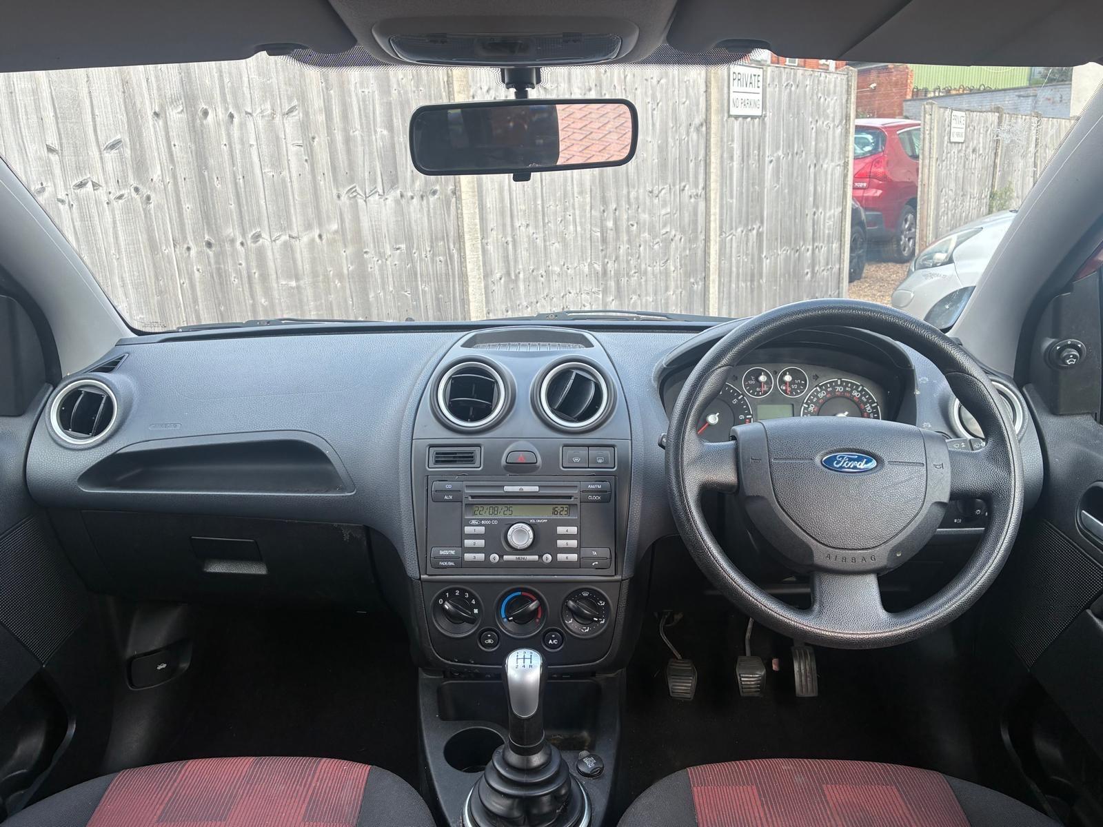 Ford Fiesta view 14