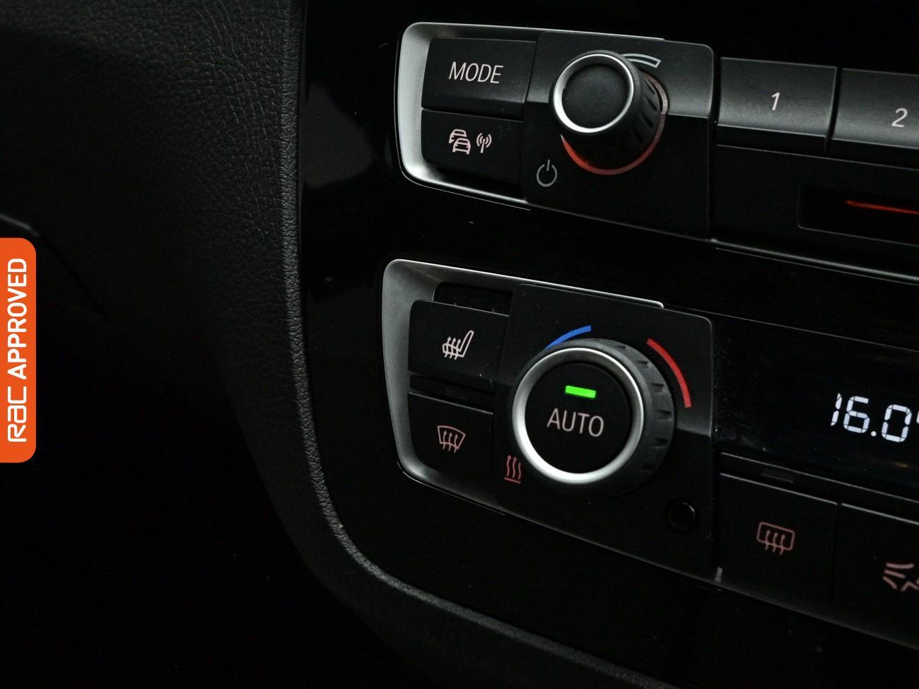 BMW 1 Series view 18