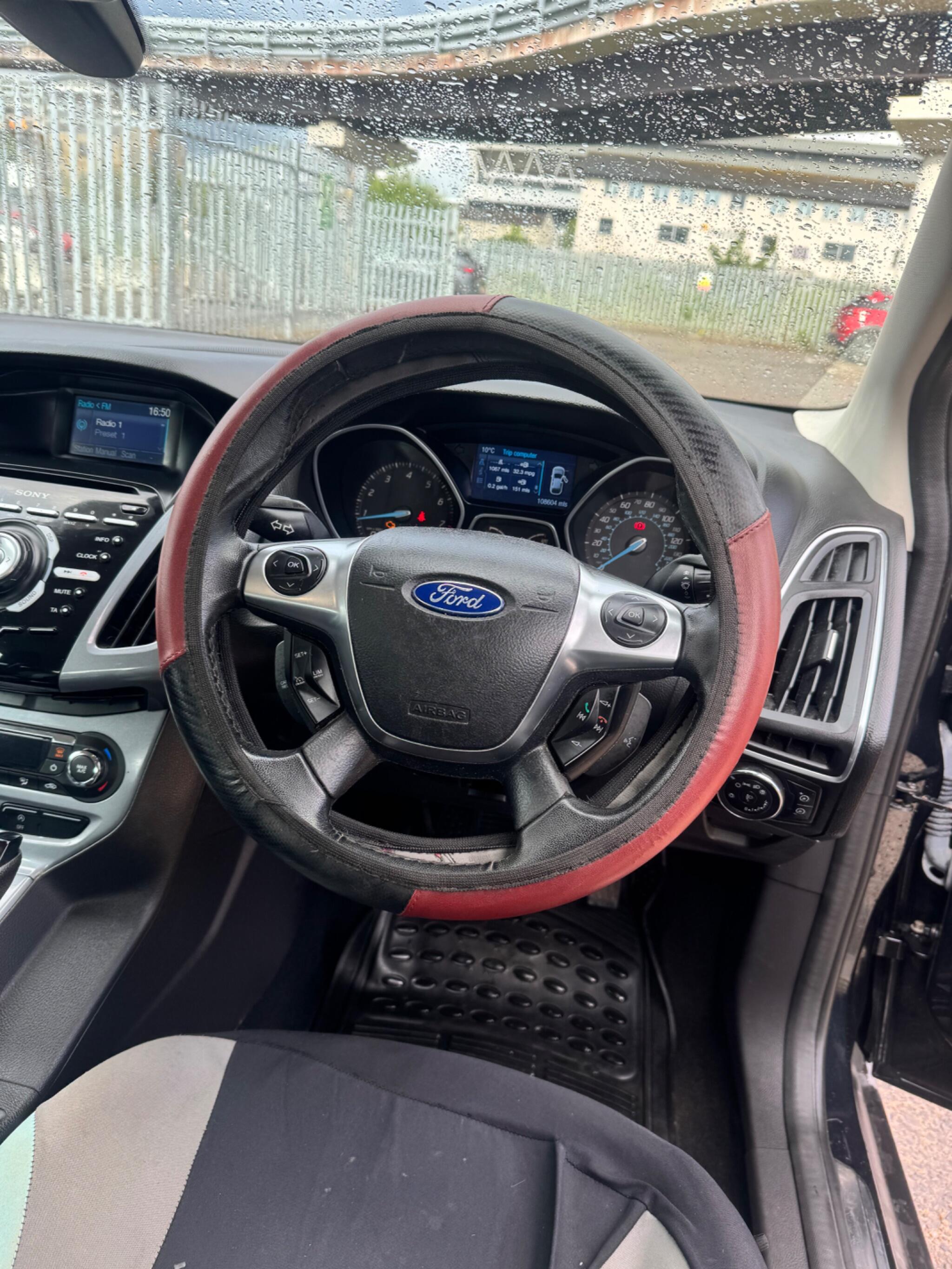Ford Focus view 45