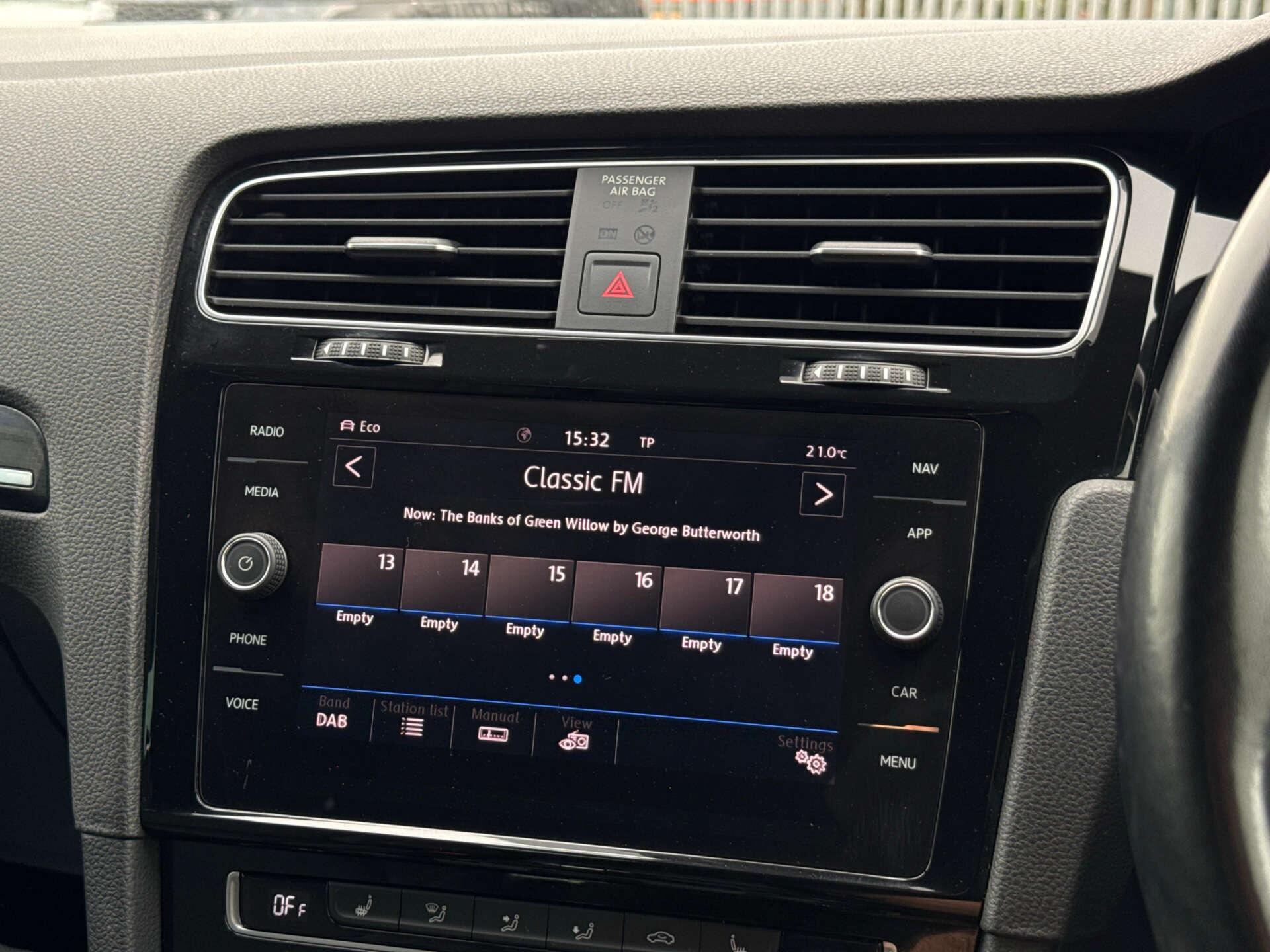 Volkswagen Golf view 61