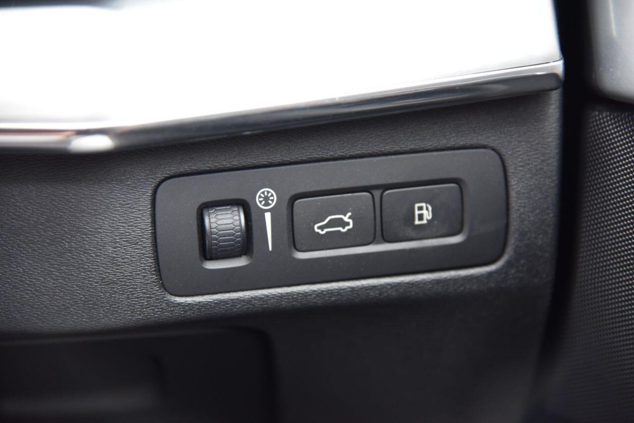 Volvo XC90 view 37