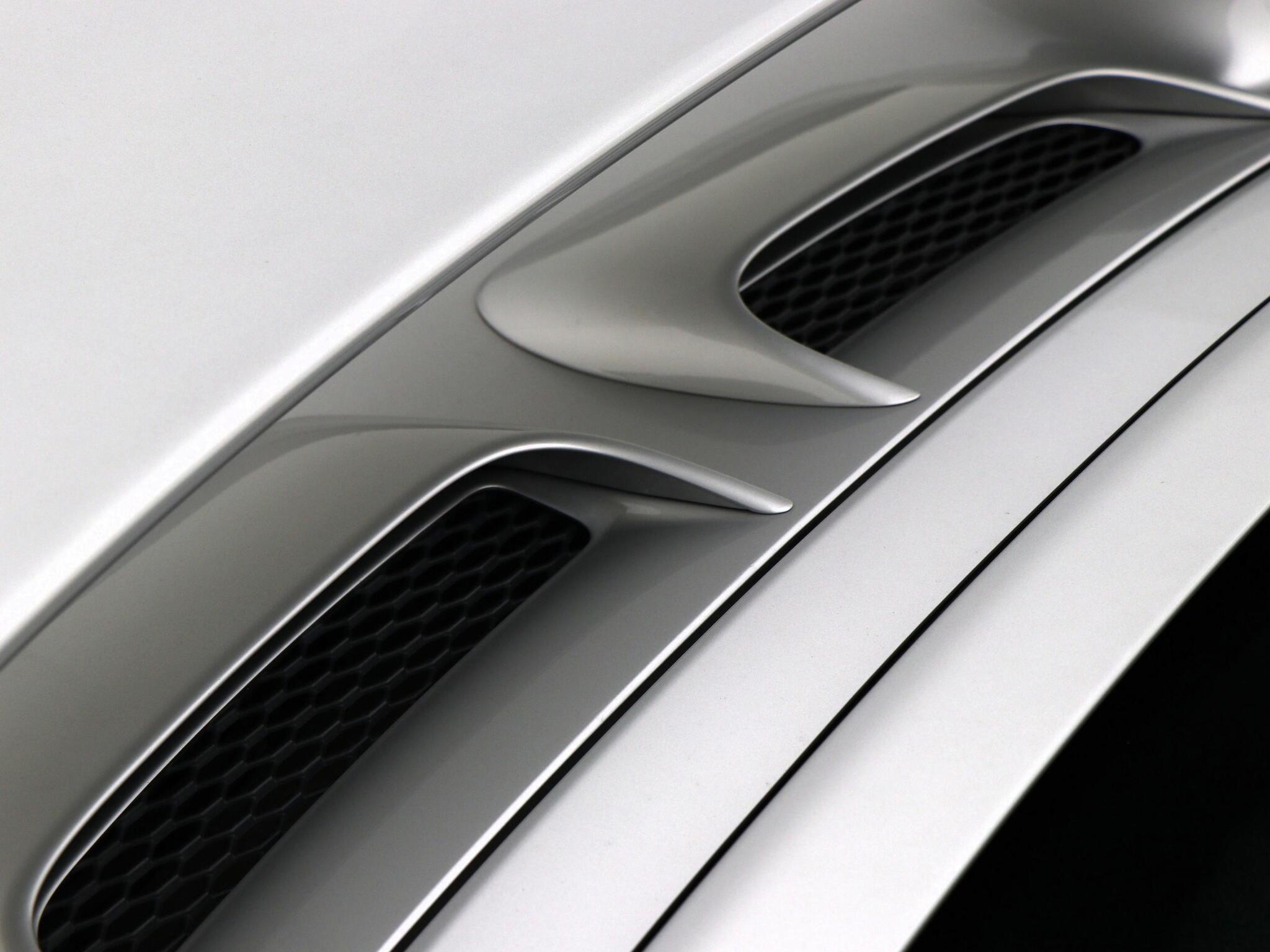 Porsche 911 view 26