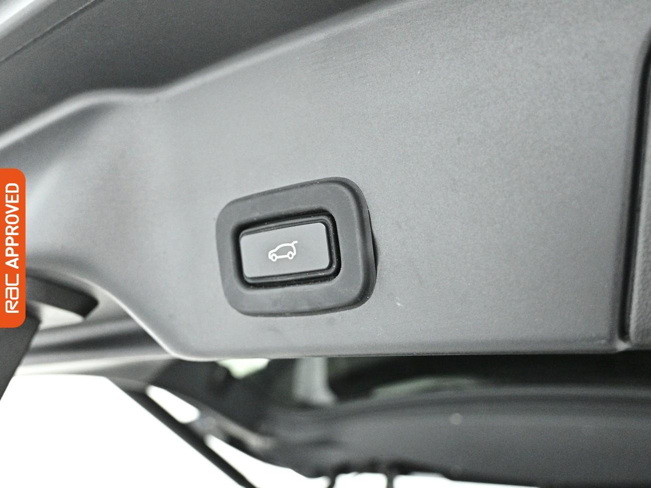 Land Rover Range Rover Evoque view 26