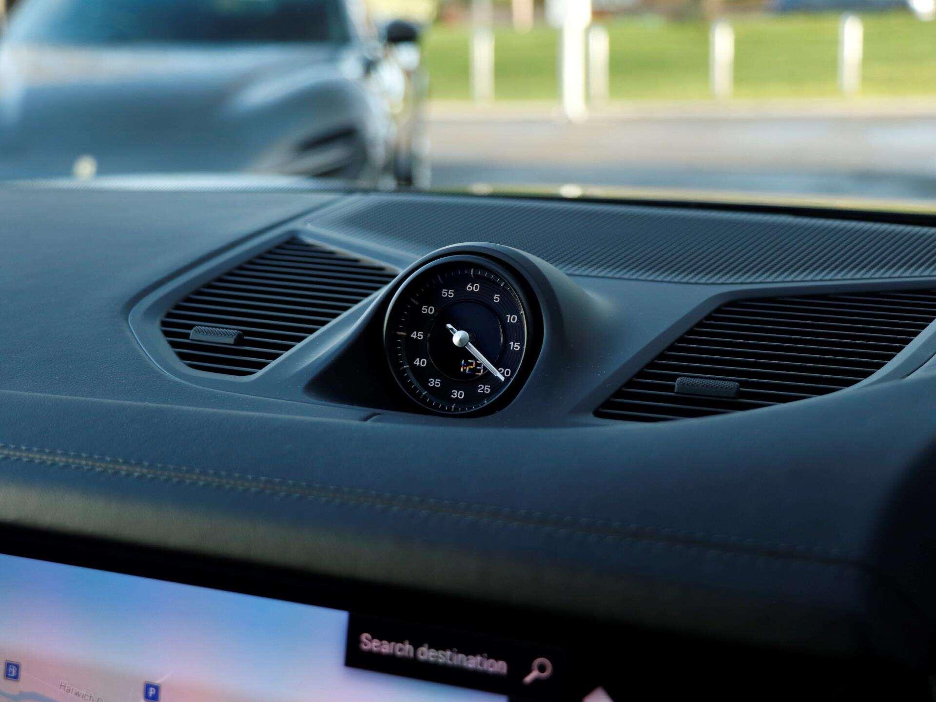 Porsche Cayenne view 14