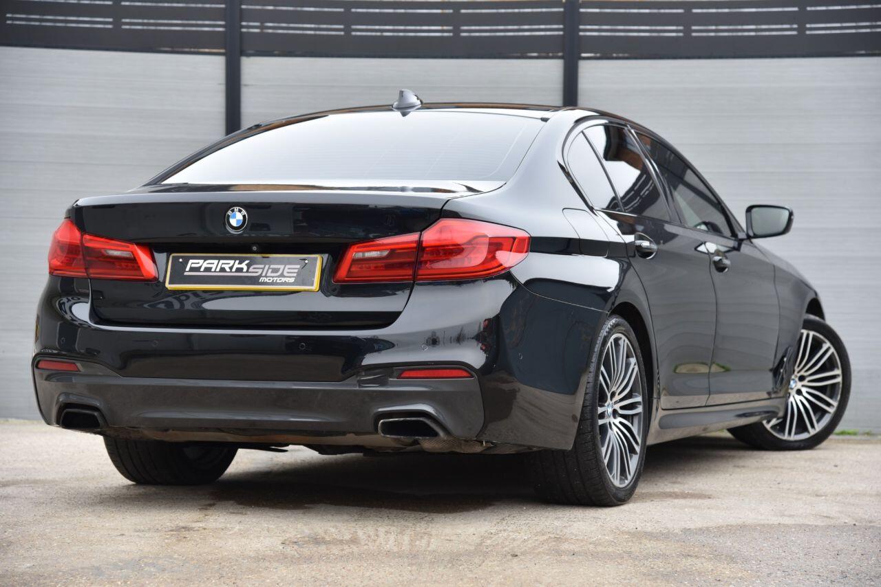 BMW 5 Series view 9